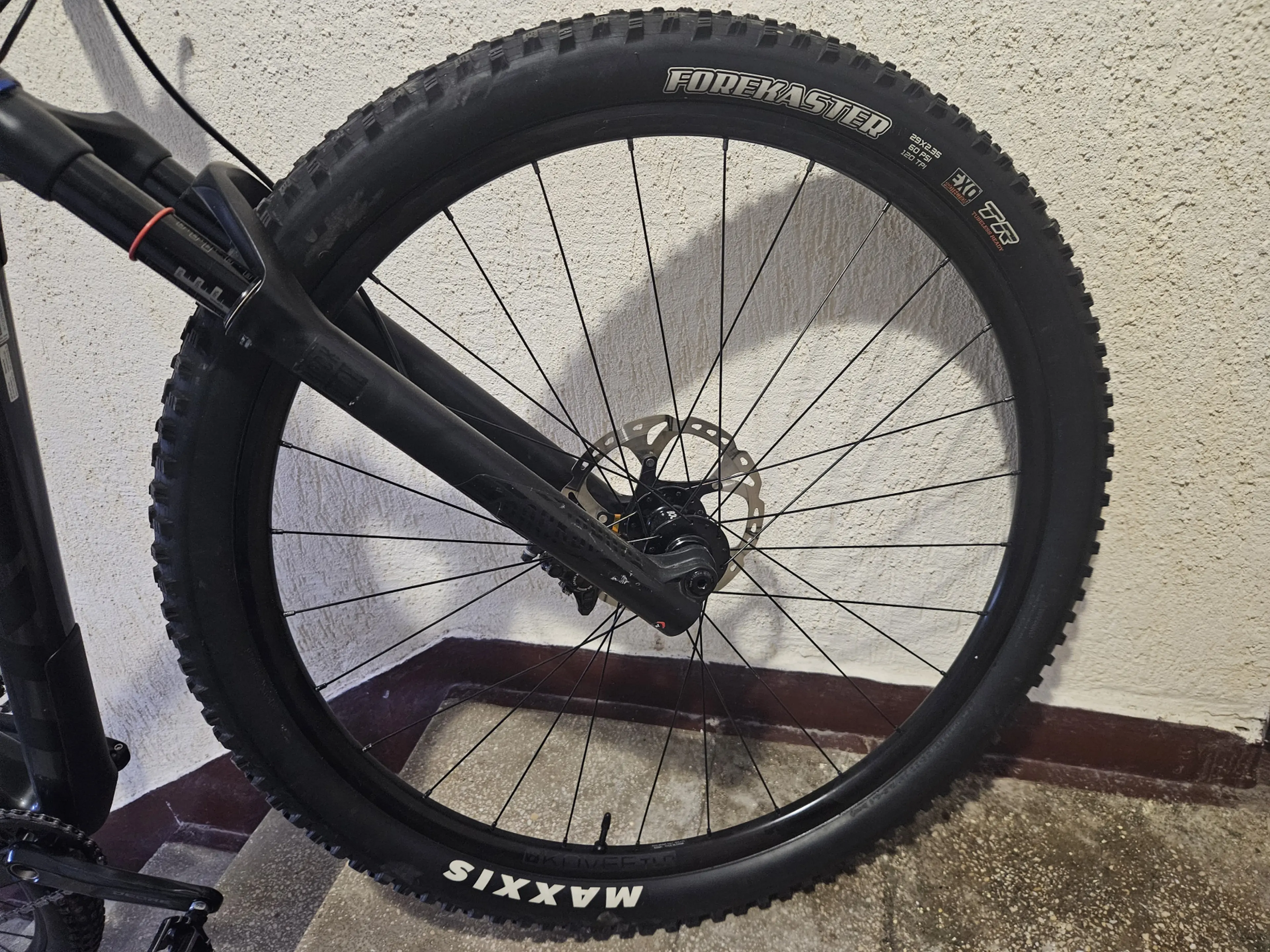 2. Maxxis Forekaster TR EXO Dual 120 | 29 x 2.35 inch