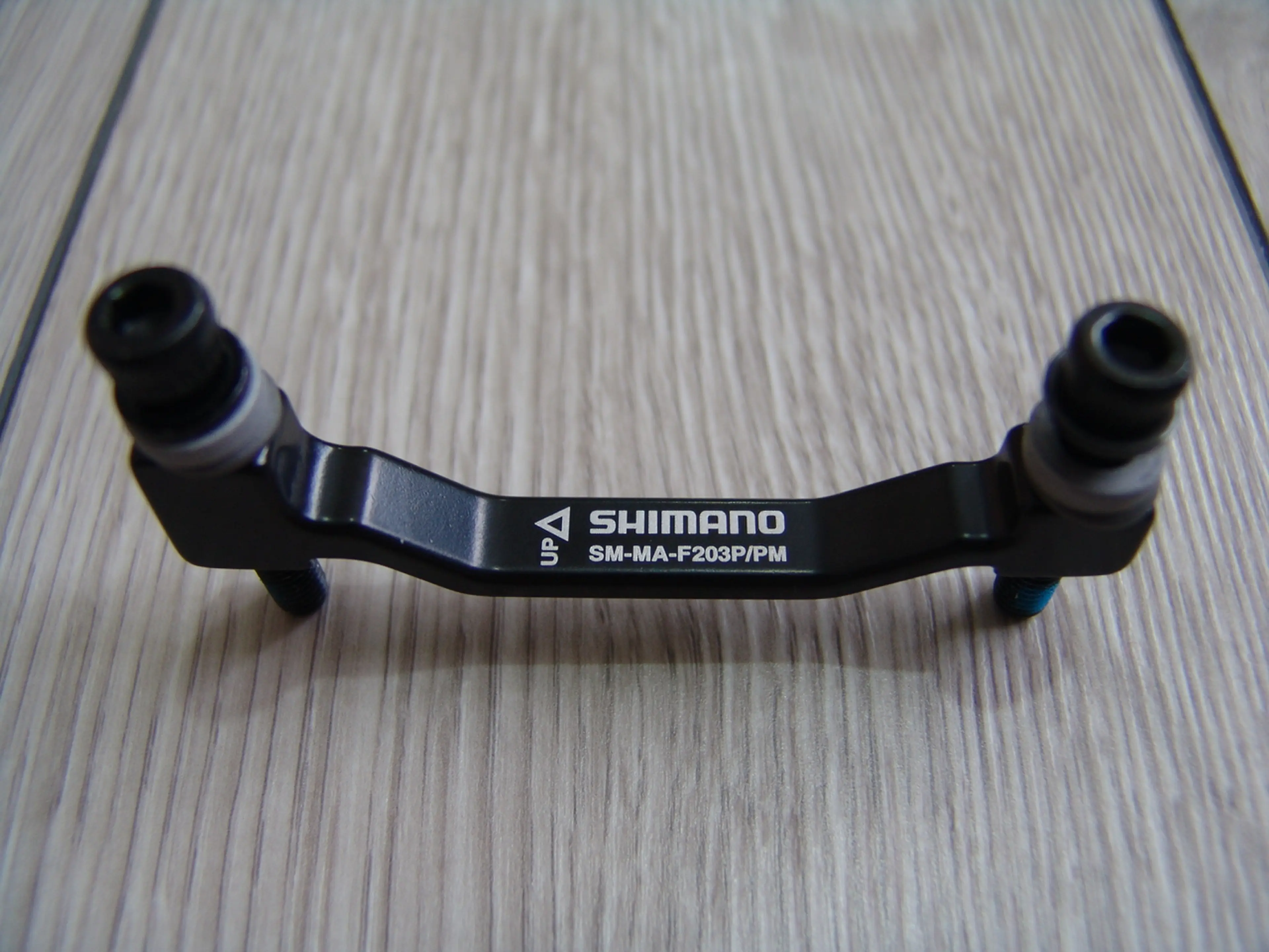 1. Adaptor Shimano 203 cu suruburi