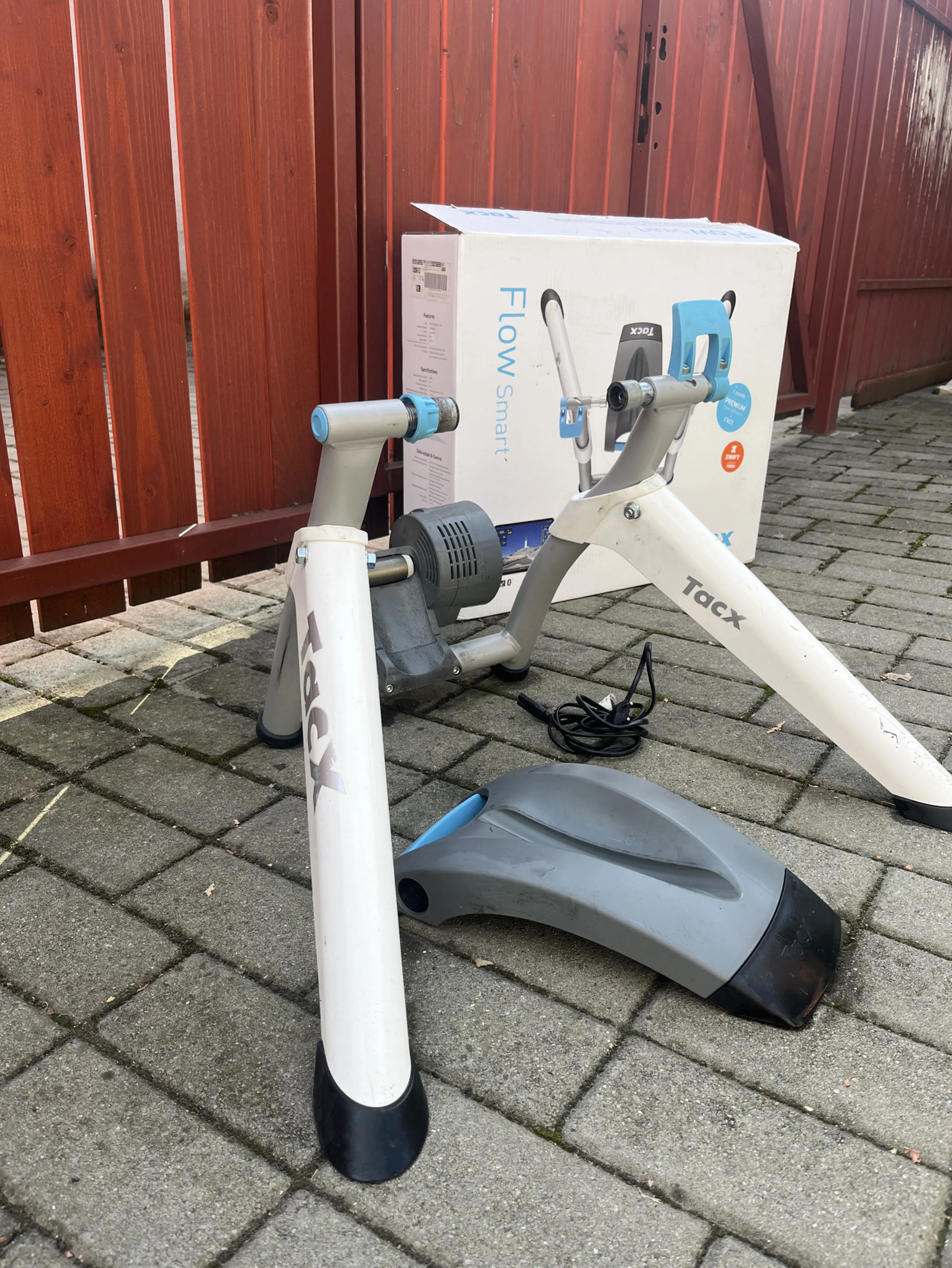 2. Home Trainer Tacx Flow Smart