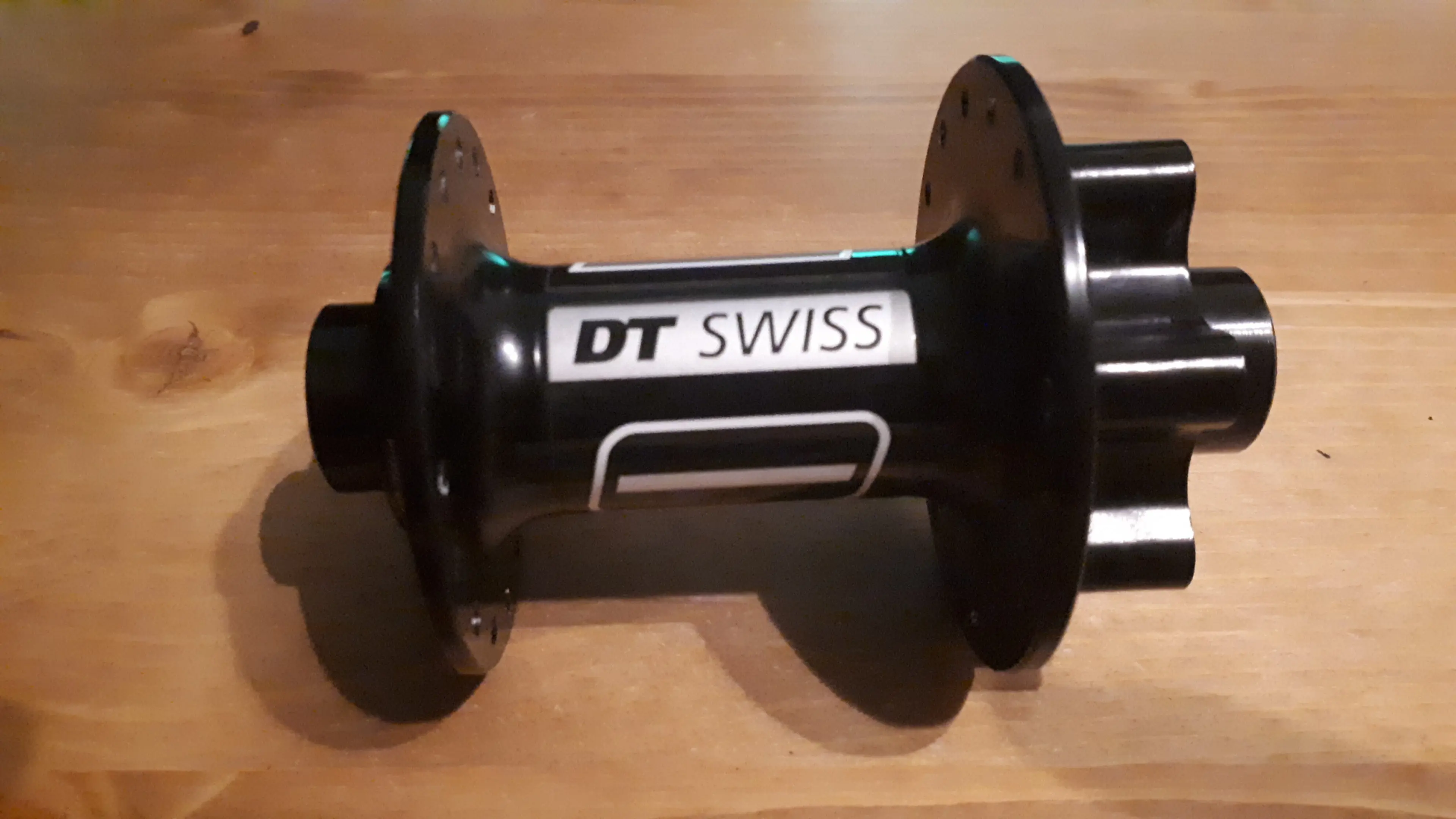 Image Butuc fata DT Swiss bolt-on 32 gauri