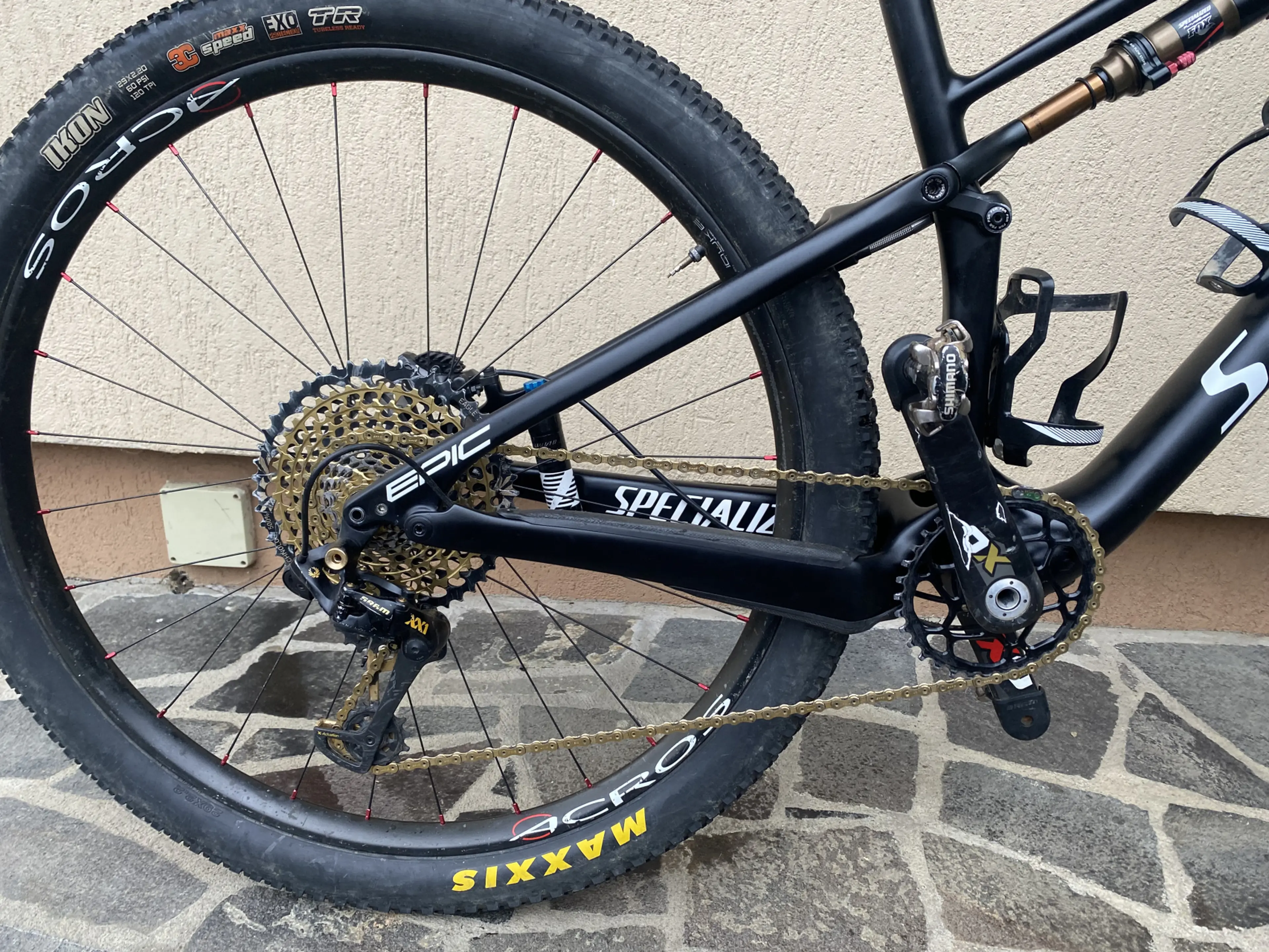 5. Bicicleta MTB S-WORKS epic, full carbon, full suspension