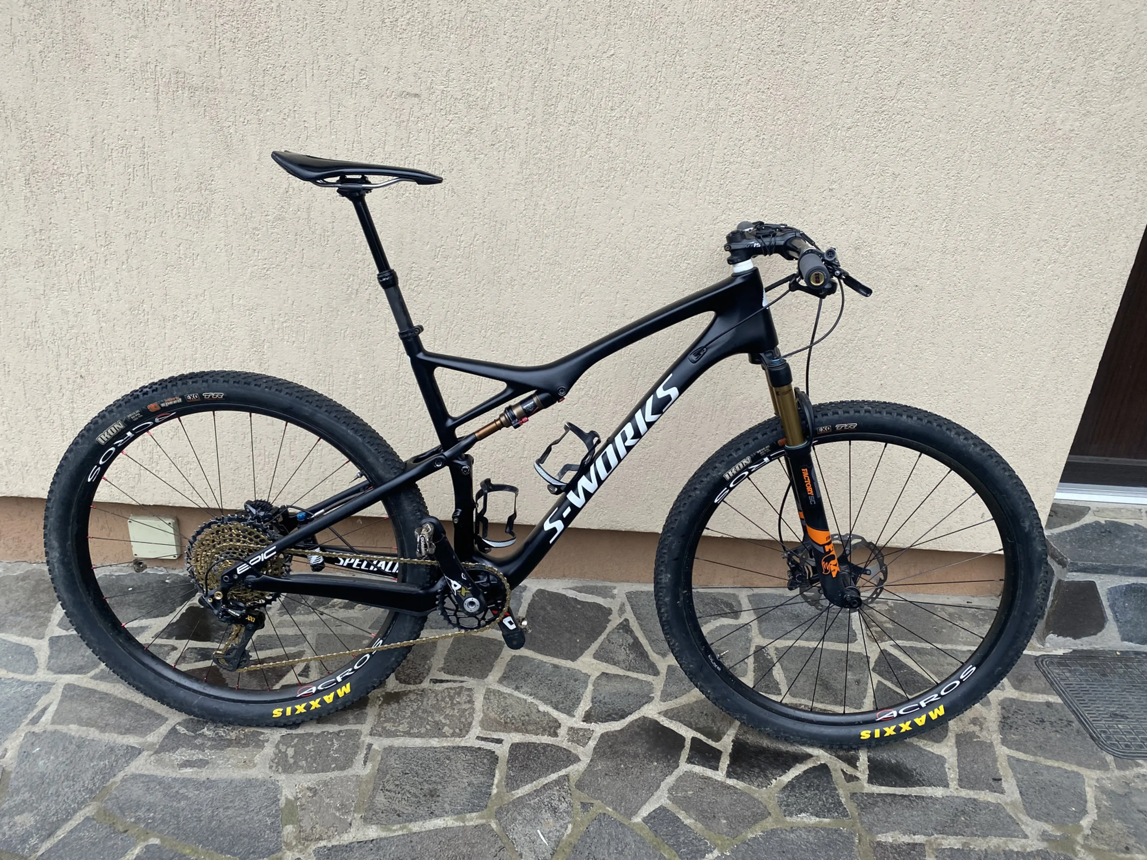 Image Bicicleta MTB de XC S-WORKS epic full carbon full suspension de top