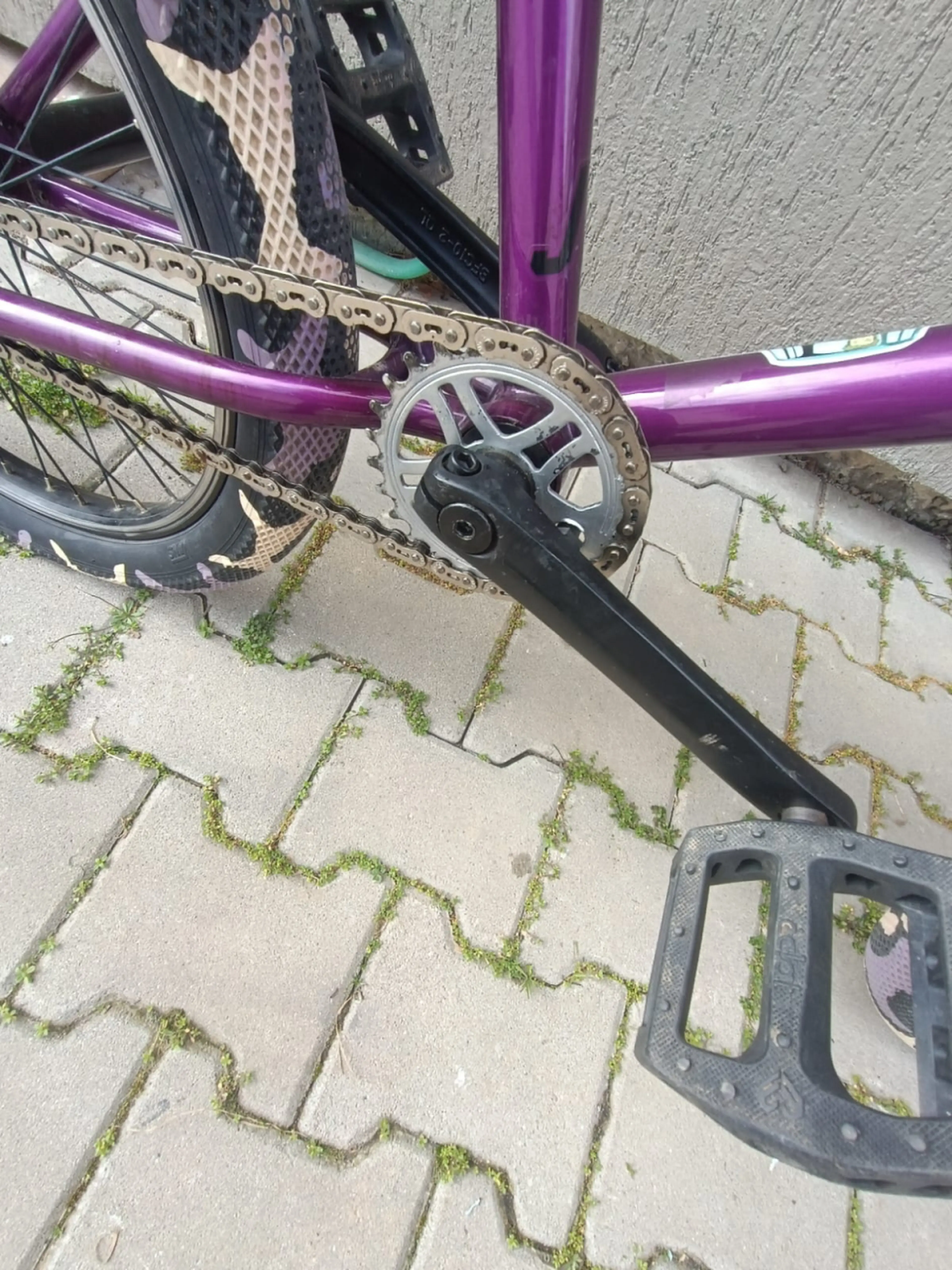 7. Vând bicicletă BMX custom