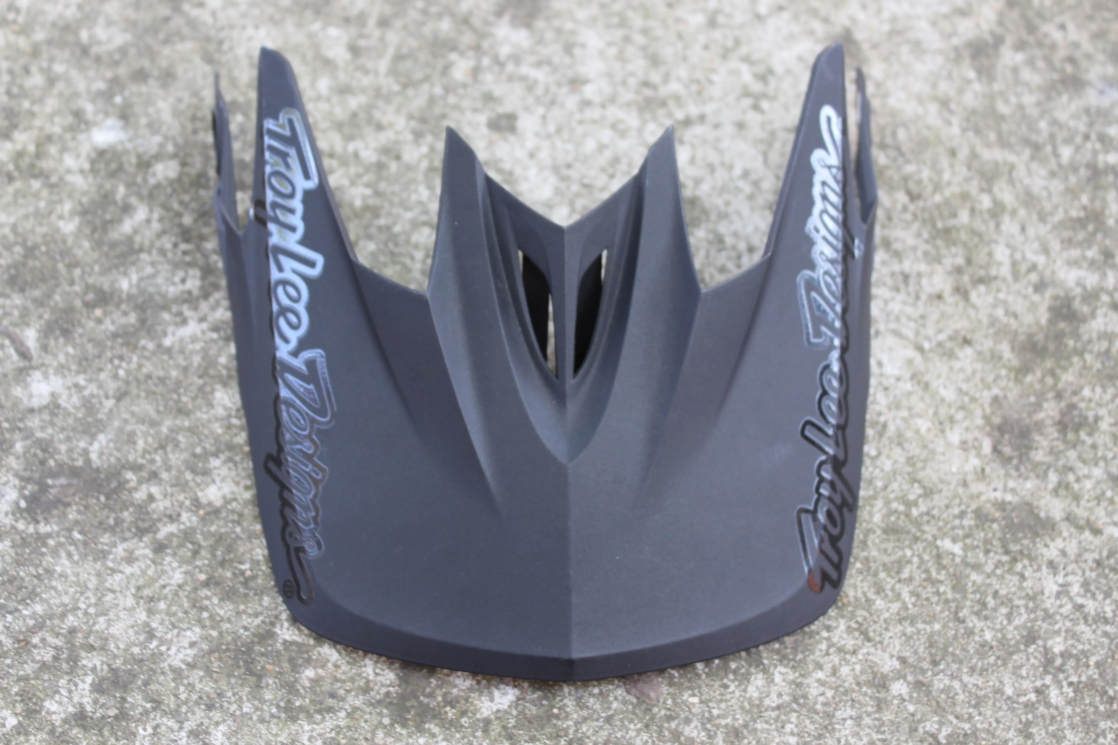 3. Troy Lee Design's D3 Mono Black visor