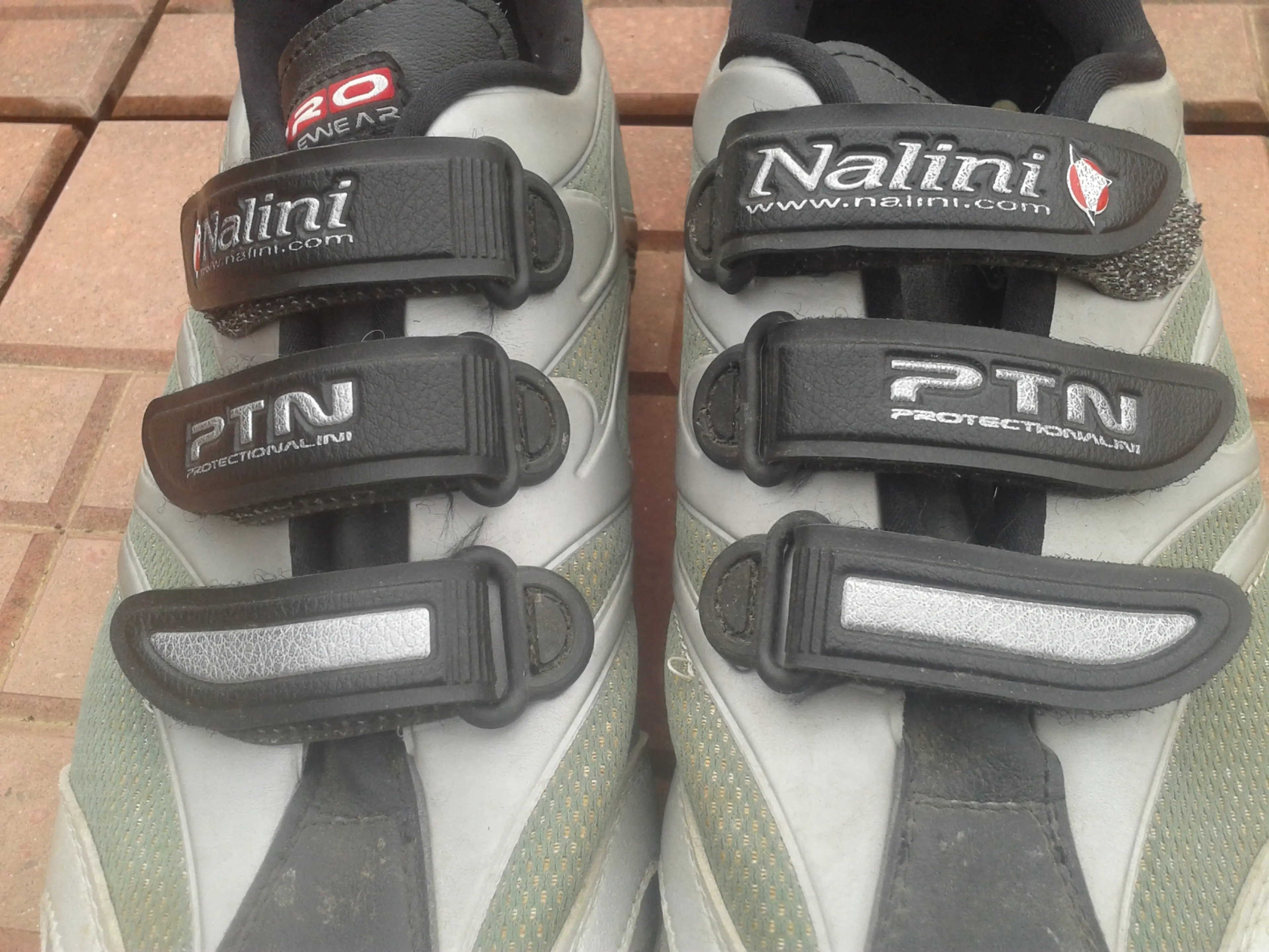 3. Pantofi Nalini 48