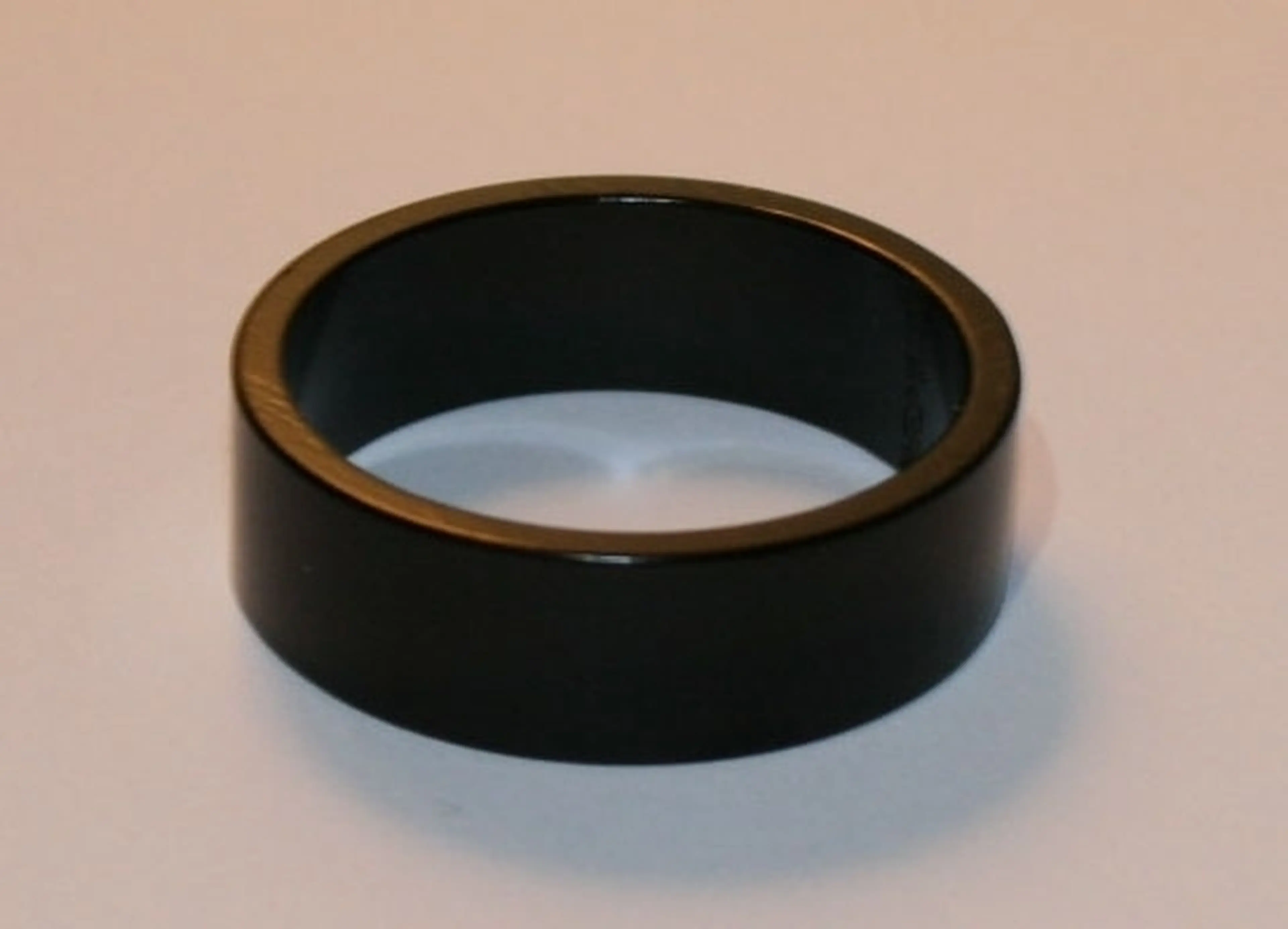 Image Spacer aluminiu 10mm negru - 1.1/8"