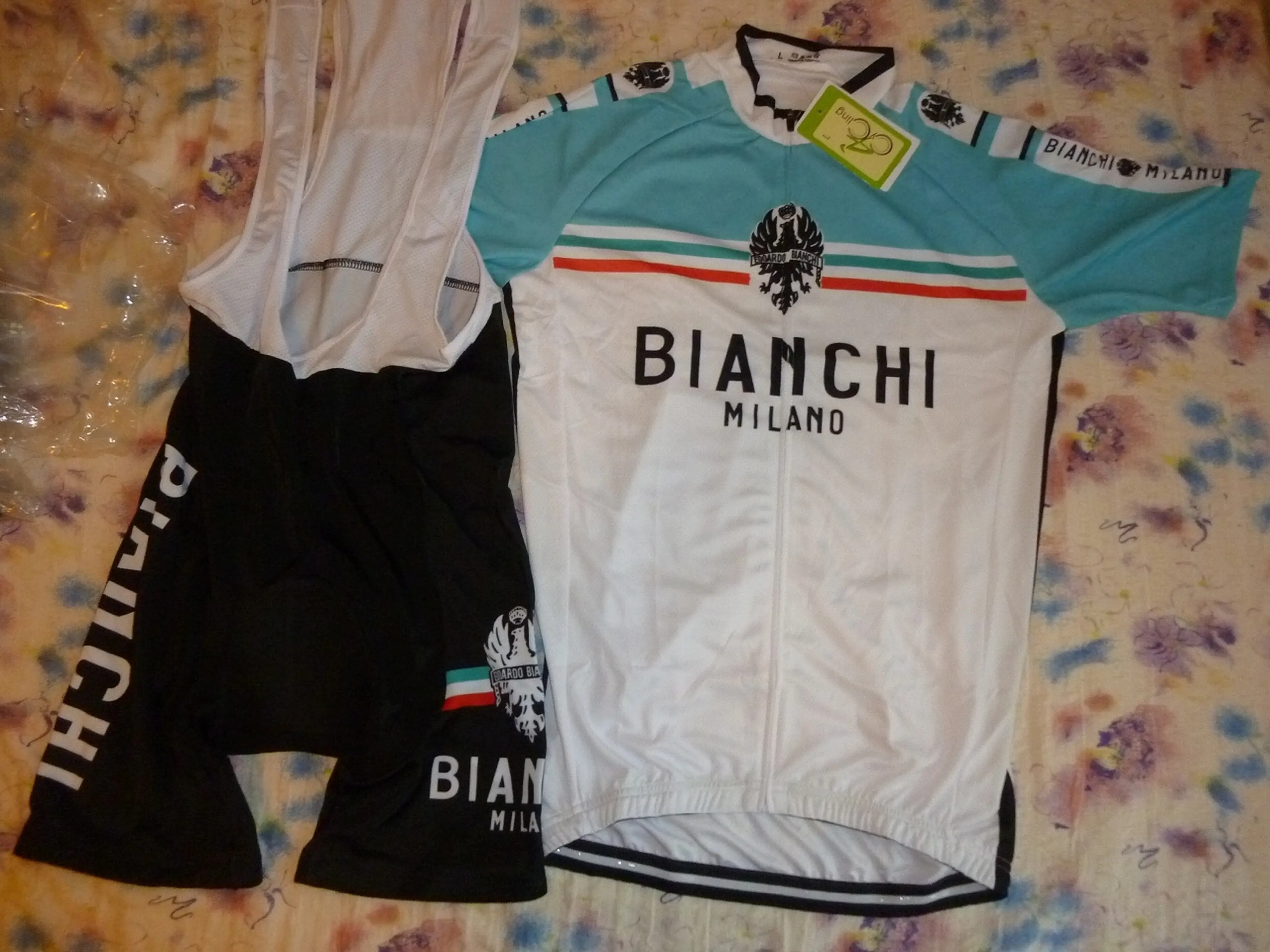 1. Echipament ciclism Bianchi set pantaloni tricou NOU