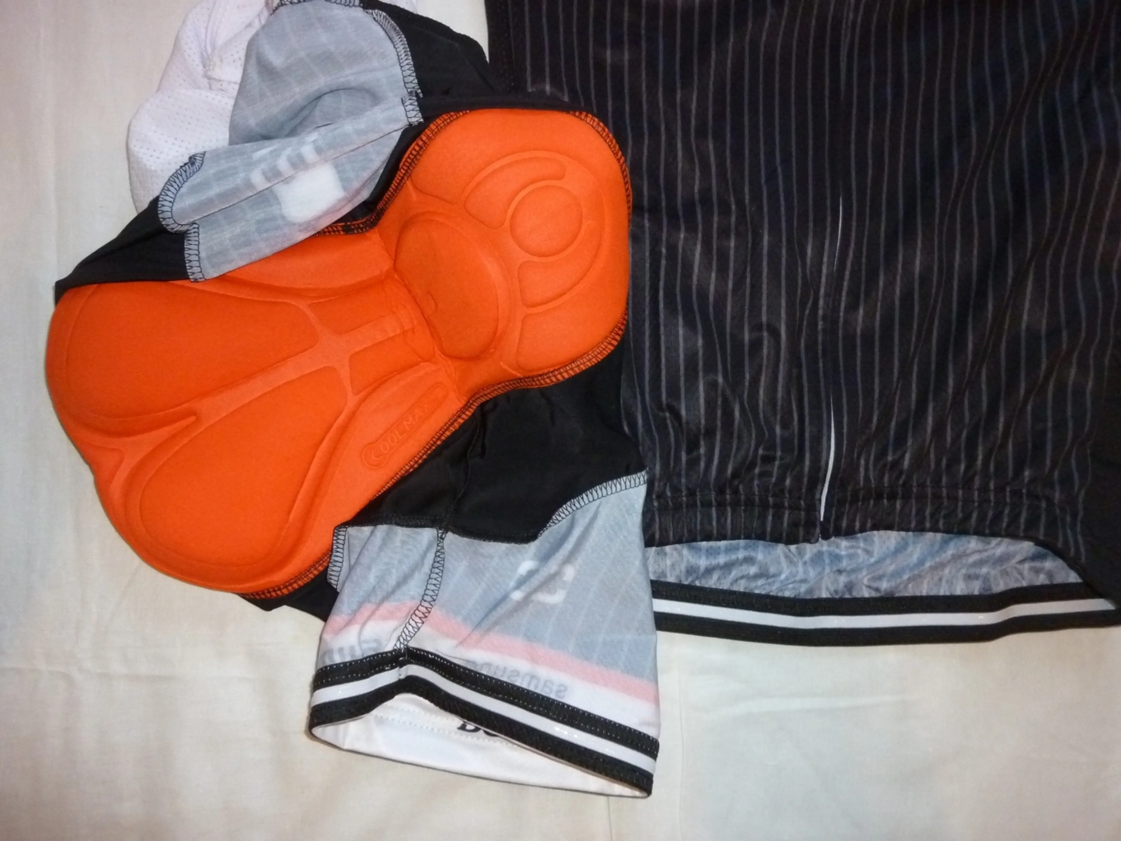 Image Costum ciclism replica SCOTT negru-alb set tricou si pantaloni cu bretele