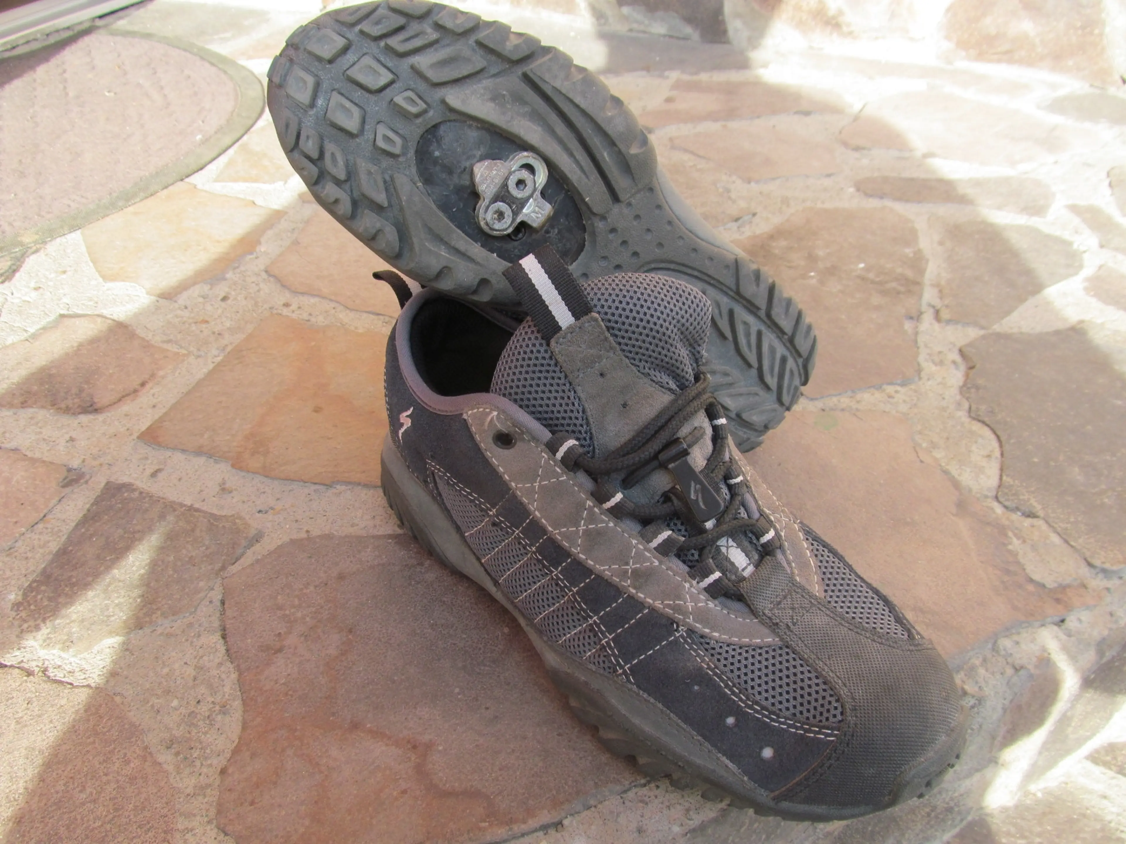 1. Pantofi Specialized Rockhopper nr 39, 25cm