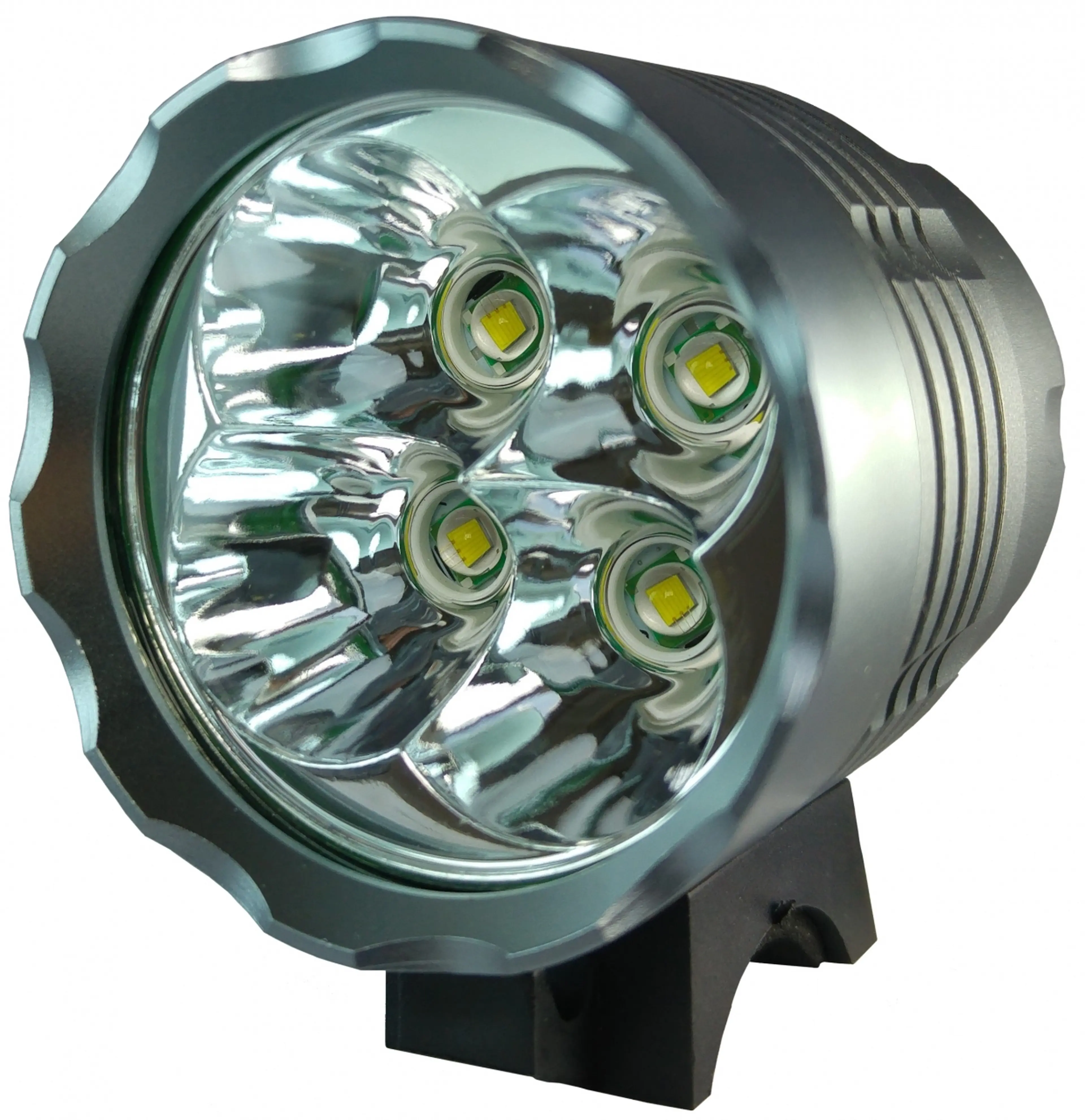 2. Far lanterna bicicleta 4 LED CREE XM-L T6 la 4500 Lumeni