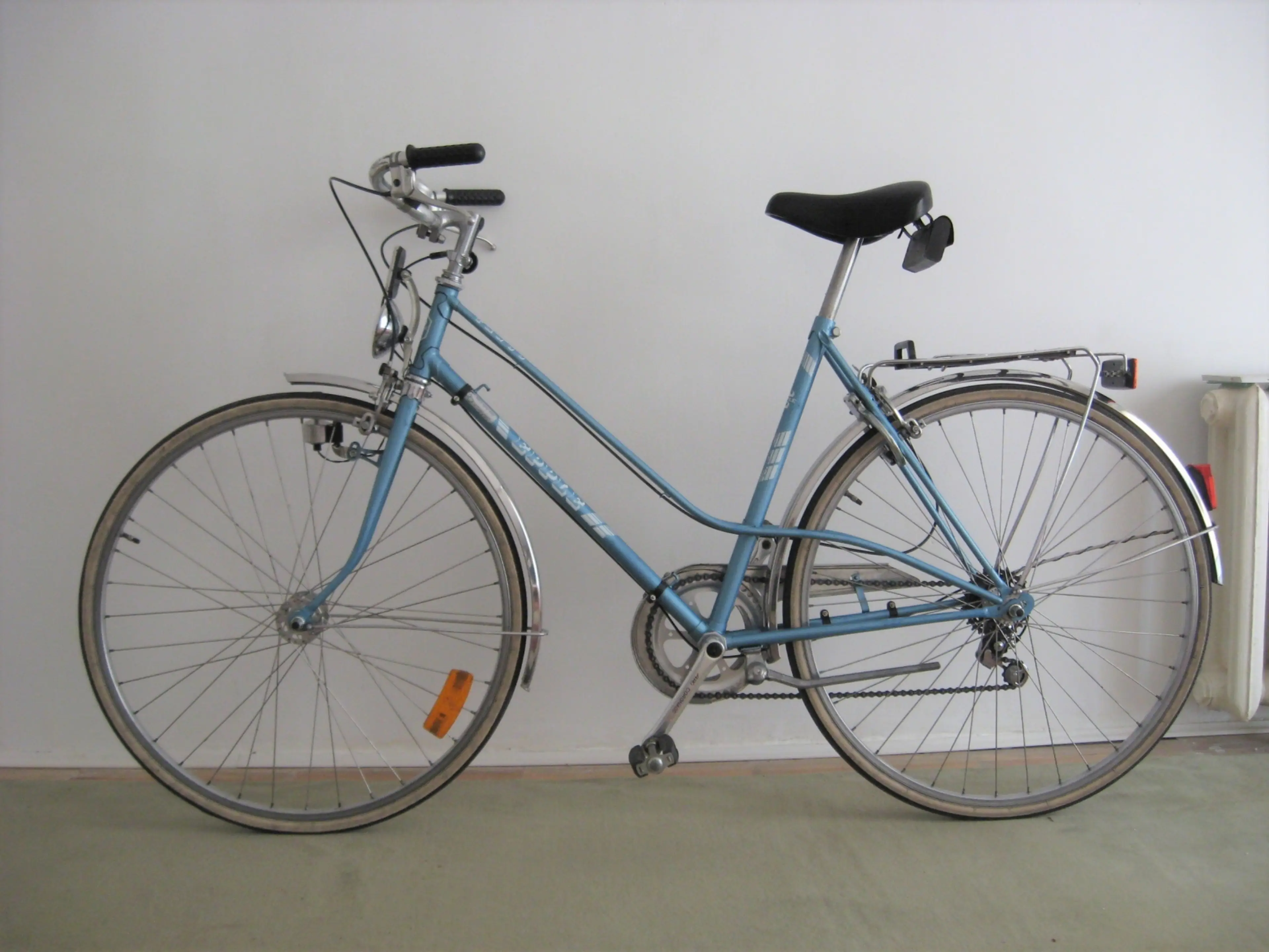 1. Bicicleta cursiera de dama-Epple