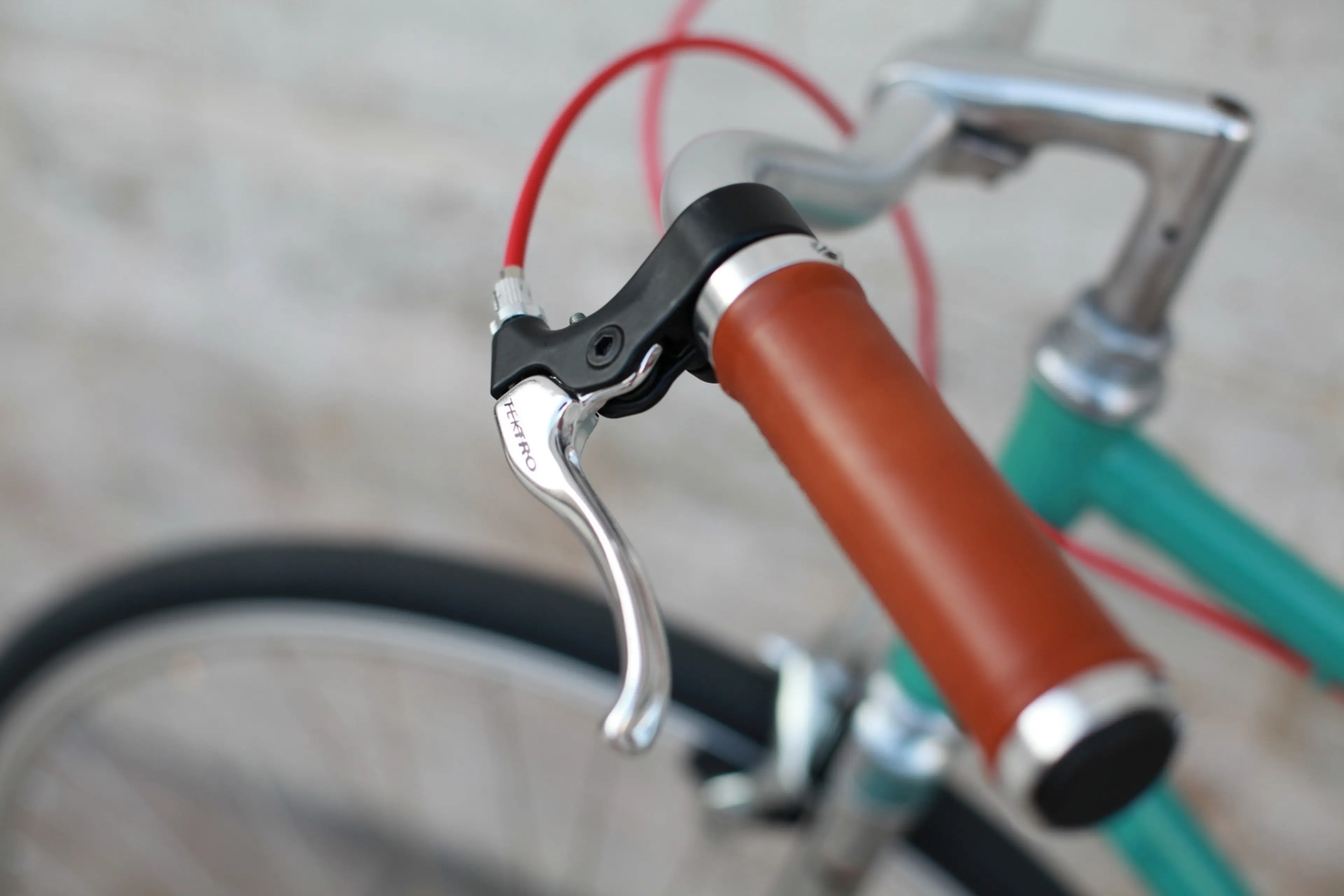 4. Mansoane ghidon bicicleta lock-on piele naturala