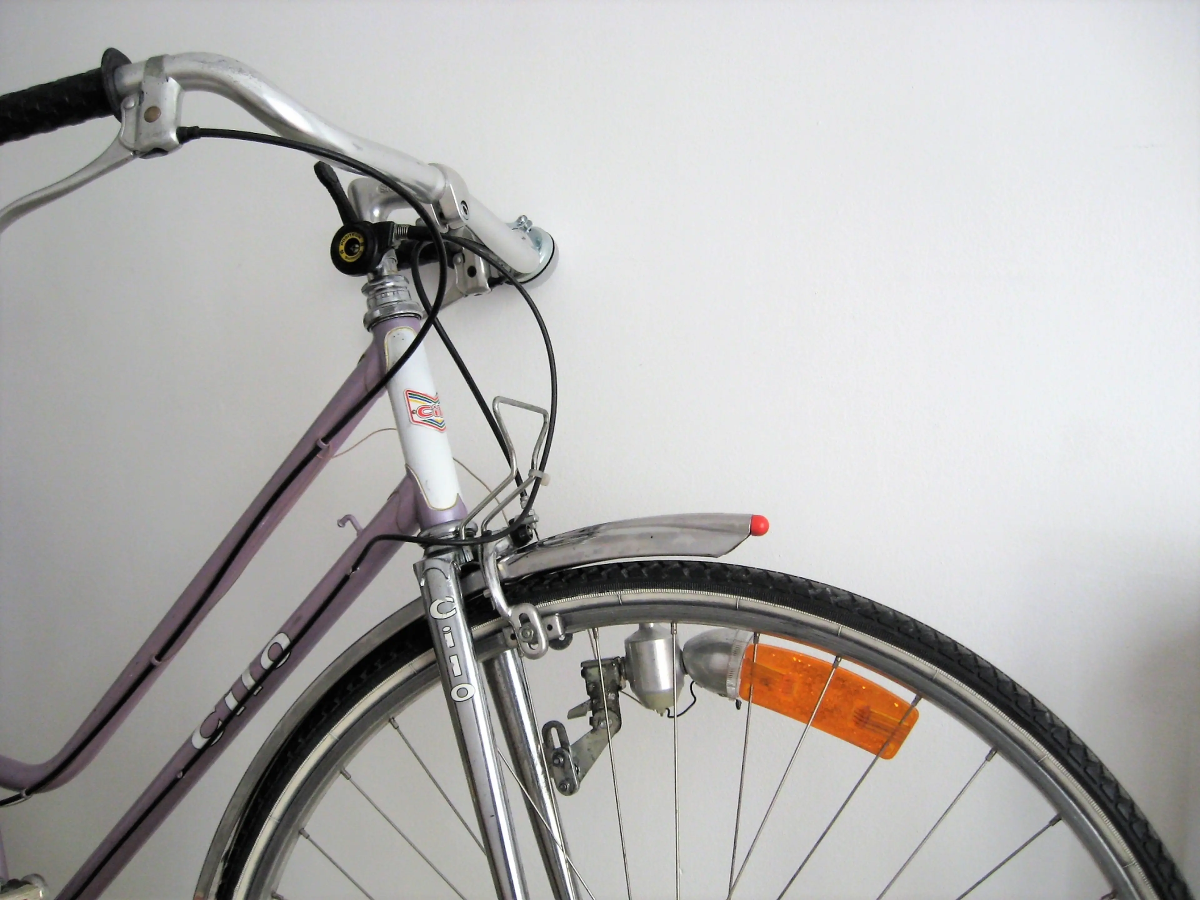4. Bicicleta cursiera de dama CILO