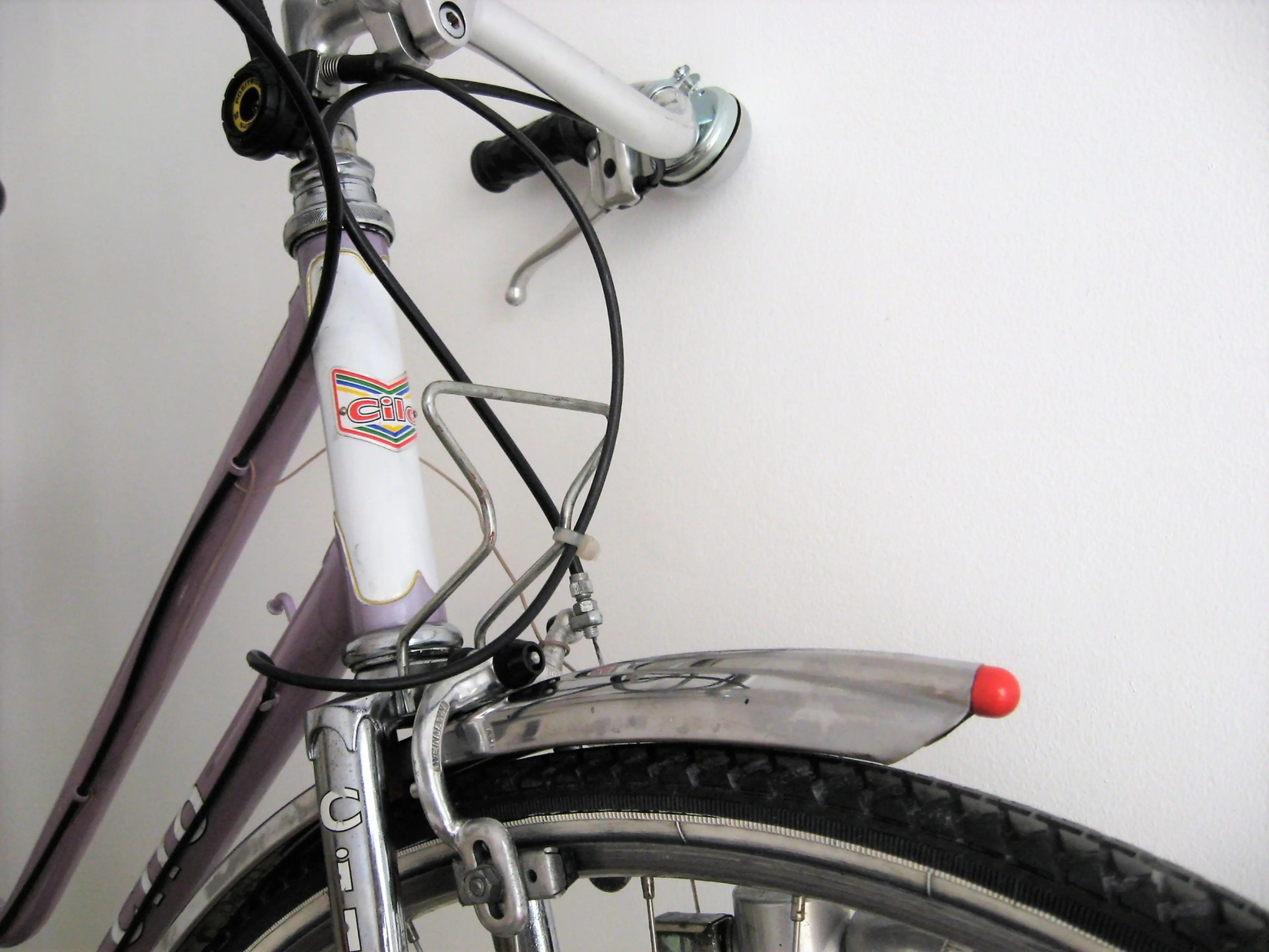 2. Bicicleta cursiera de dama CILO