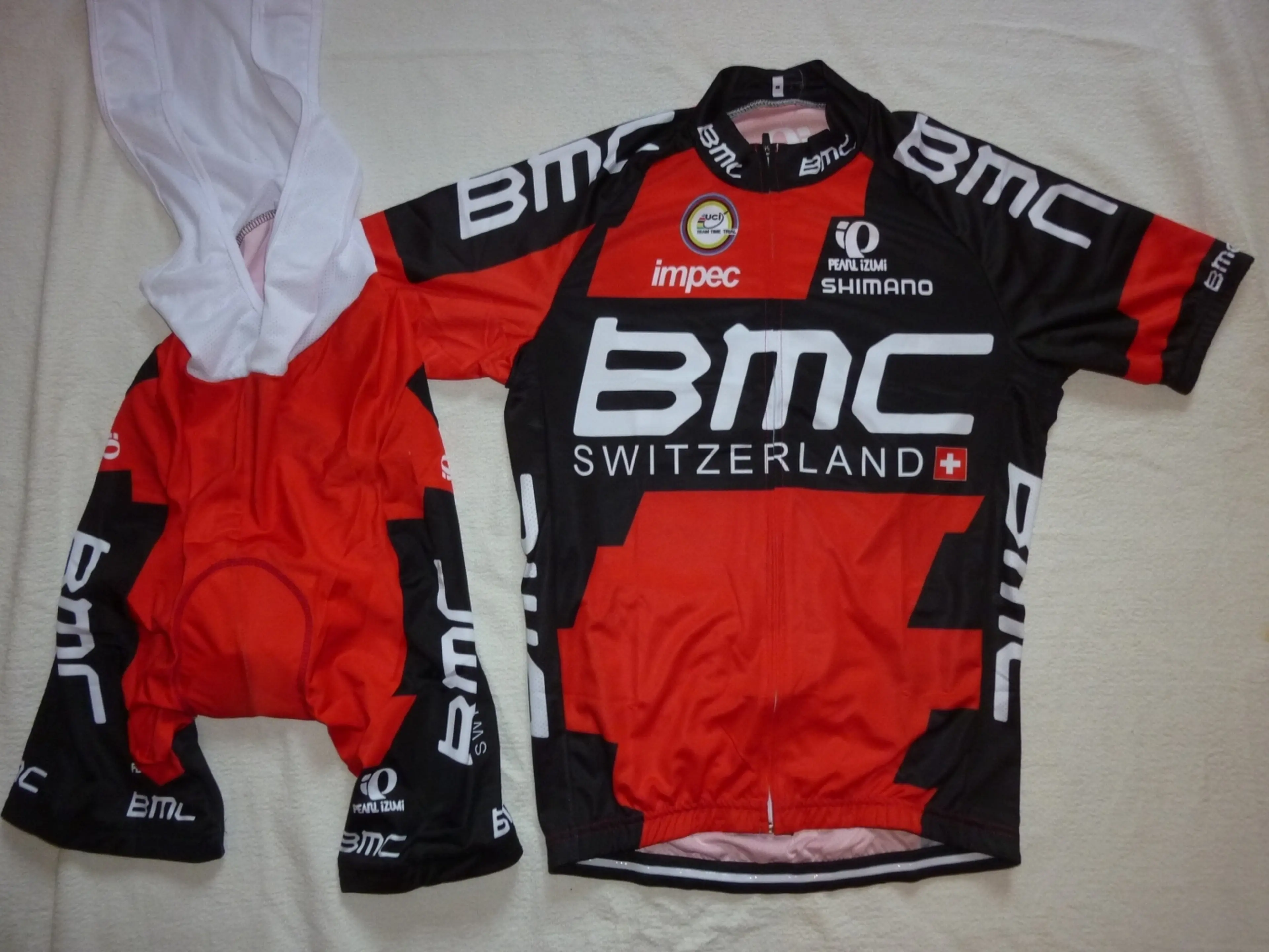 Image Costum ciclism replica BMC 2016 set tricou si pantaloni cu bretele