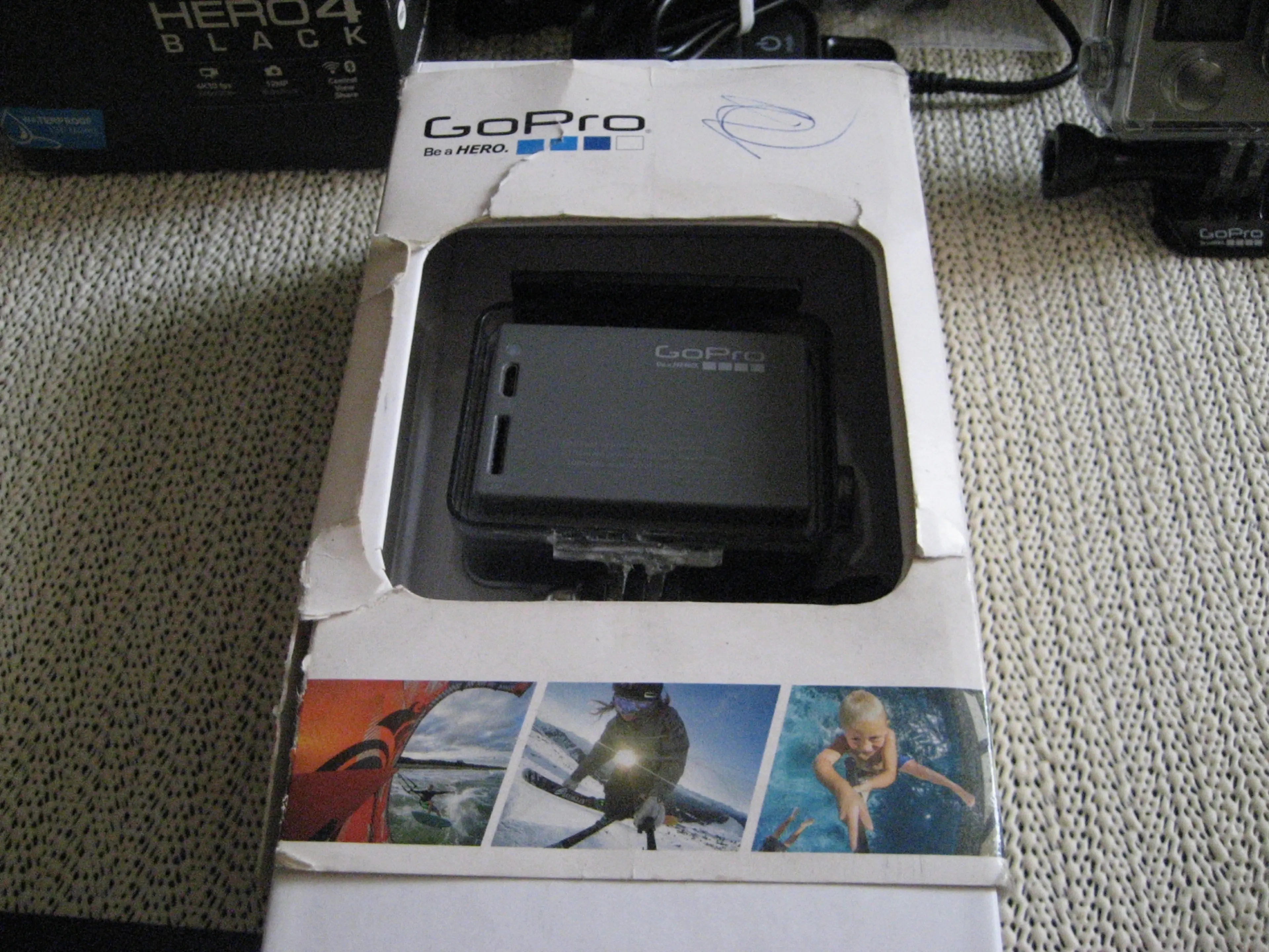 9. Camera actiune GoPro Hero+ ( model 2015) Full HD, Bluetooth + WiFi