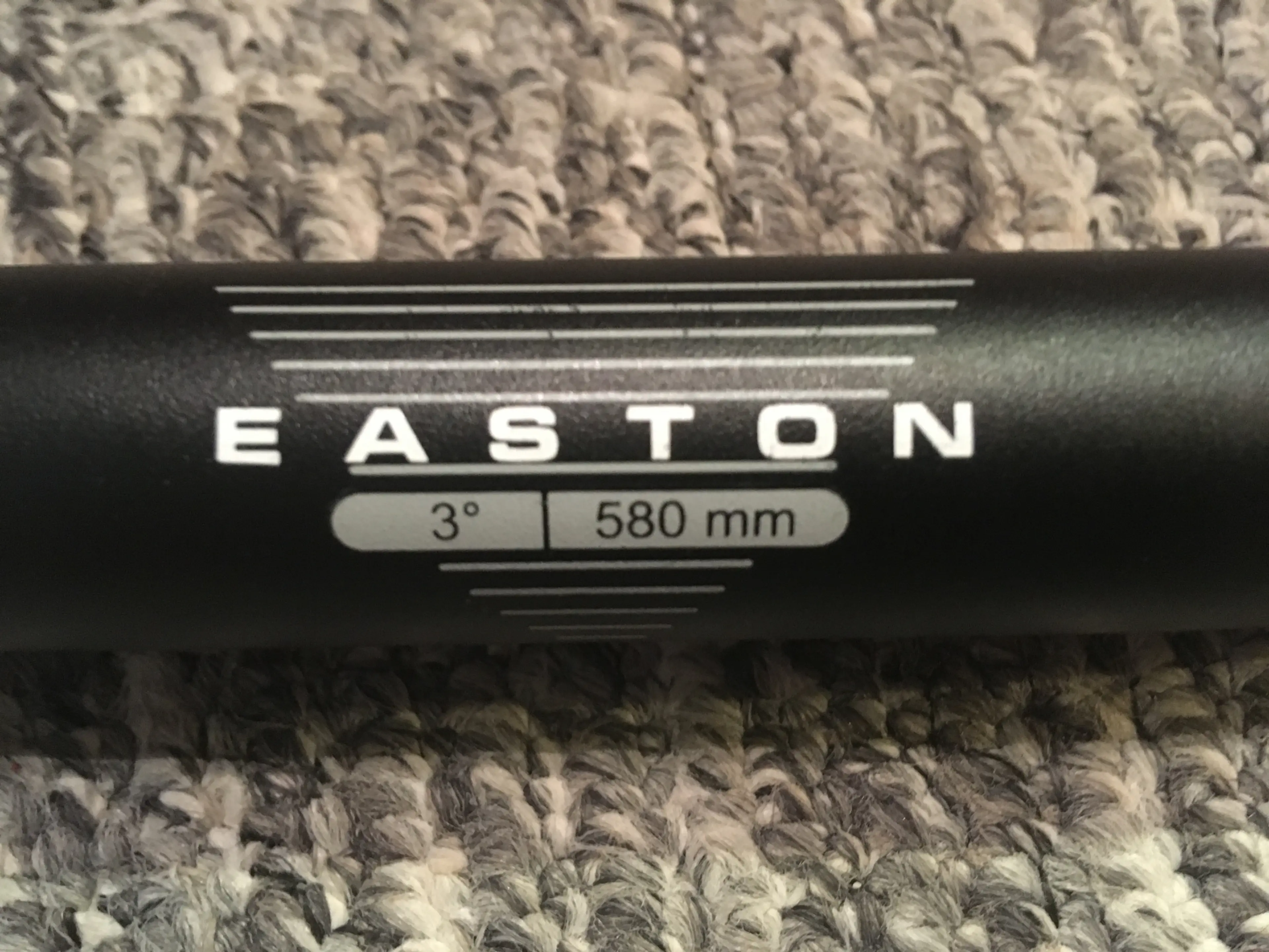 4. Ghidon Easton EA50, flatbar (rise 0mm), back sweep 3, 580mm, prindere 25.4mm
