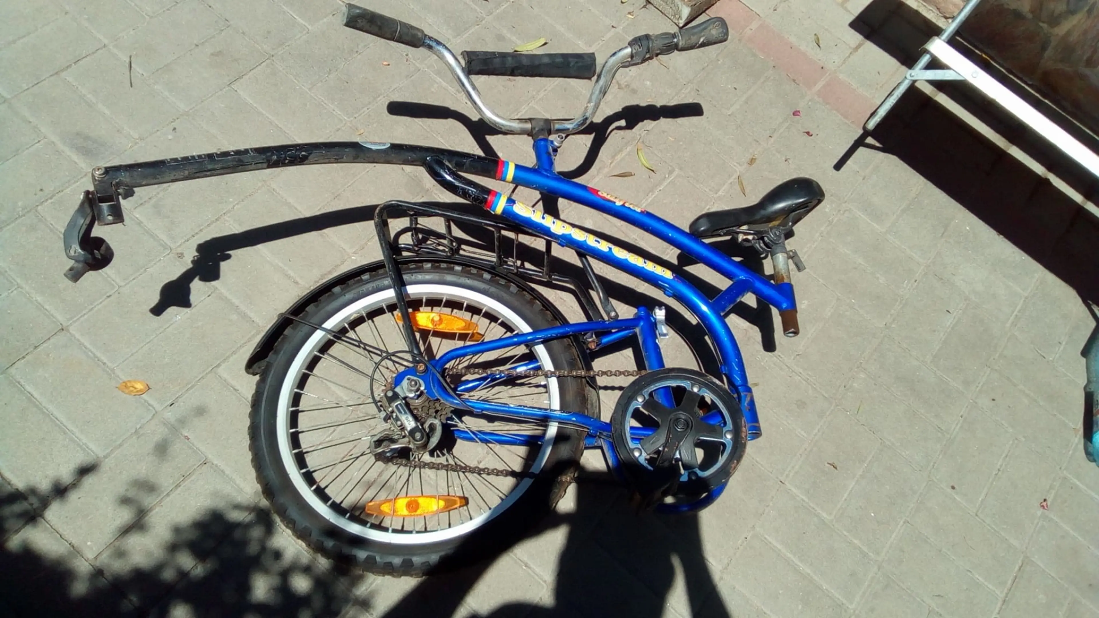 2. Bicicleta speciala.(Trail-A-Bike )