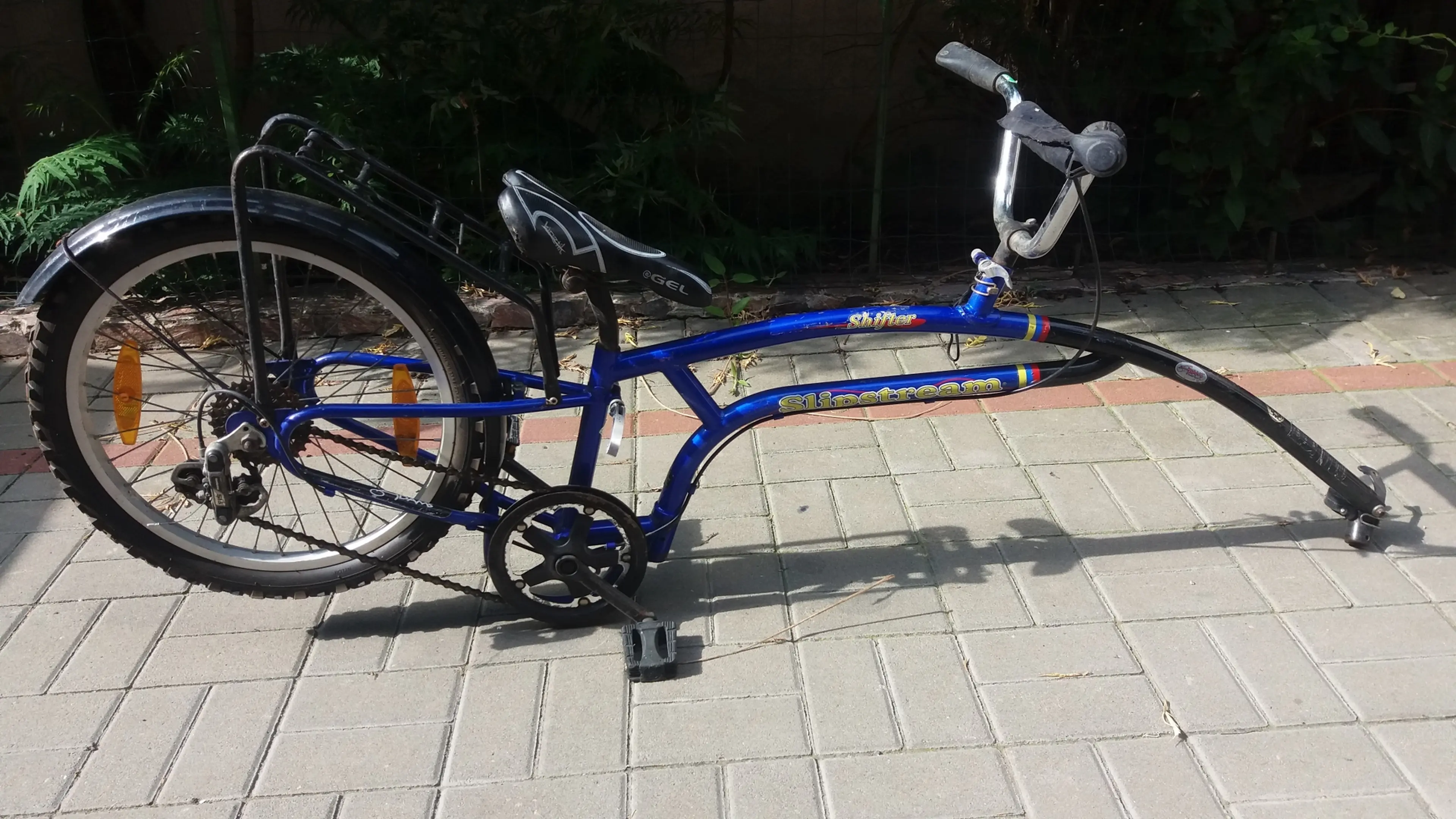 1. Bicicleta speciala.(Trail-A-Bike )