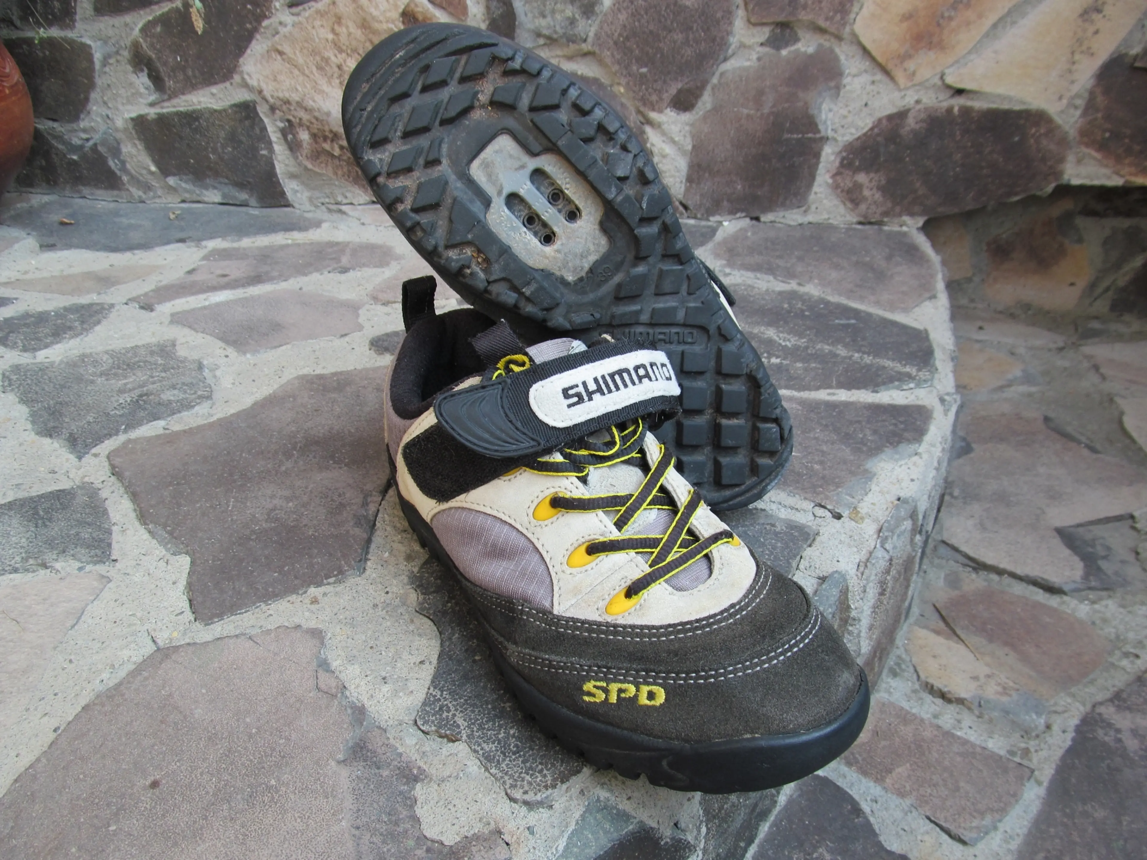 1. Pantofi Shimano SH-M037W nr 39, 24.5 cm