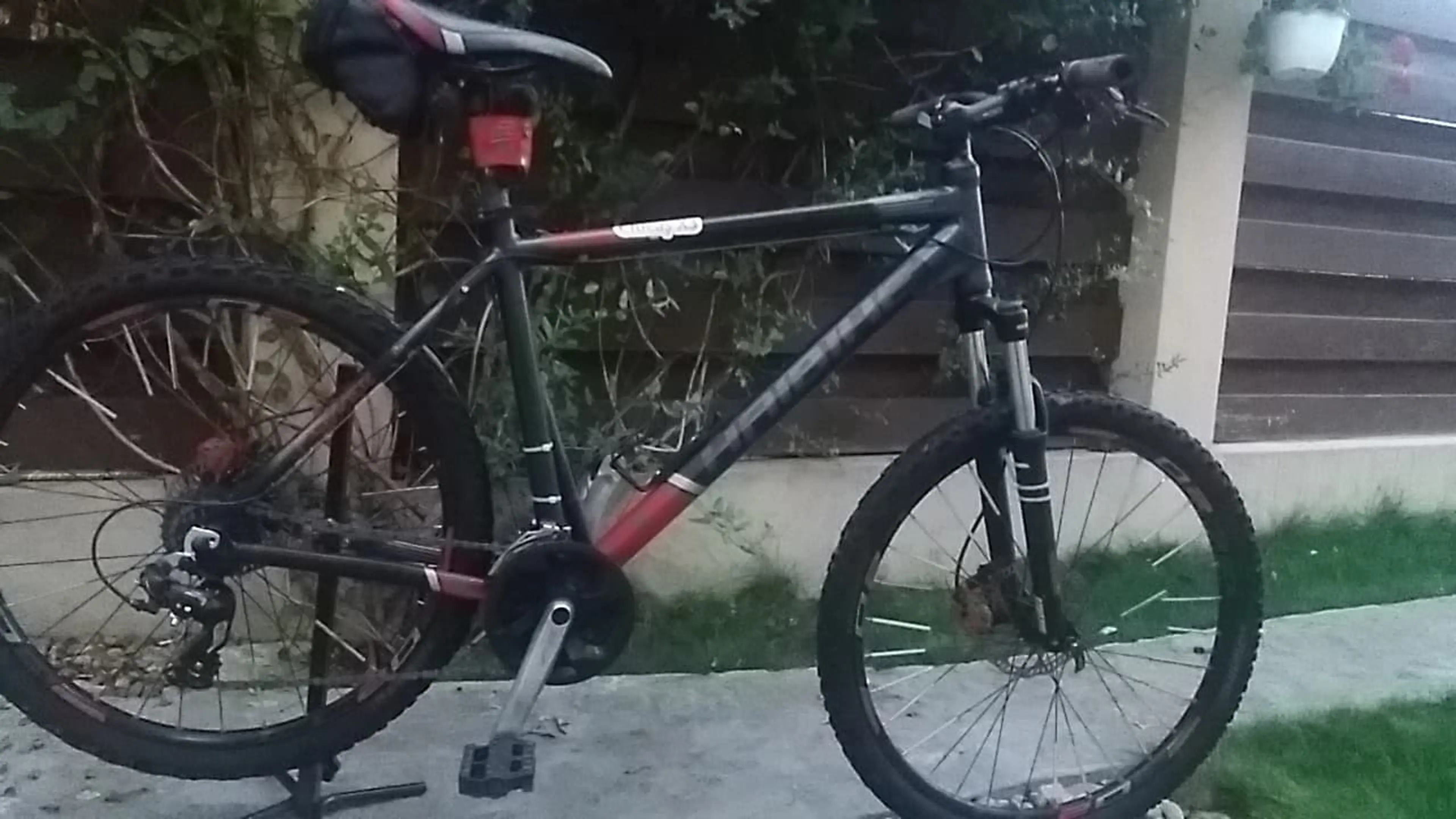 2. Bicicleta mtb hardtail