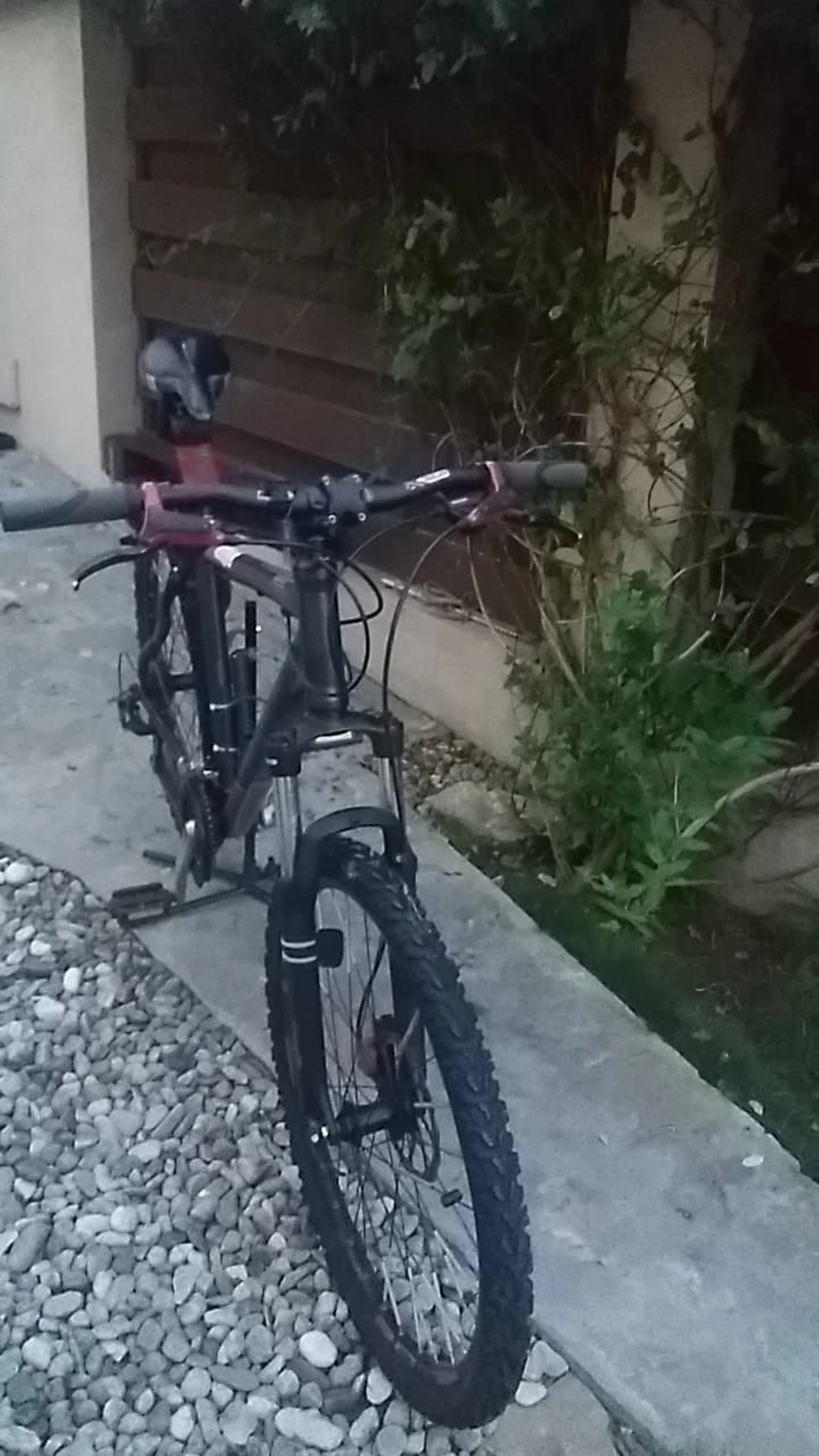 3. Bicicleta mtb hardtail