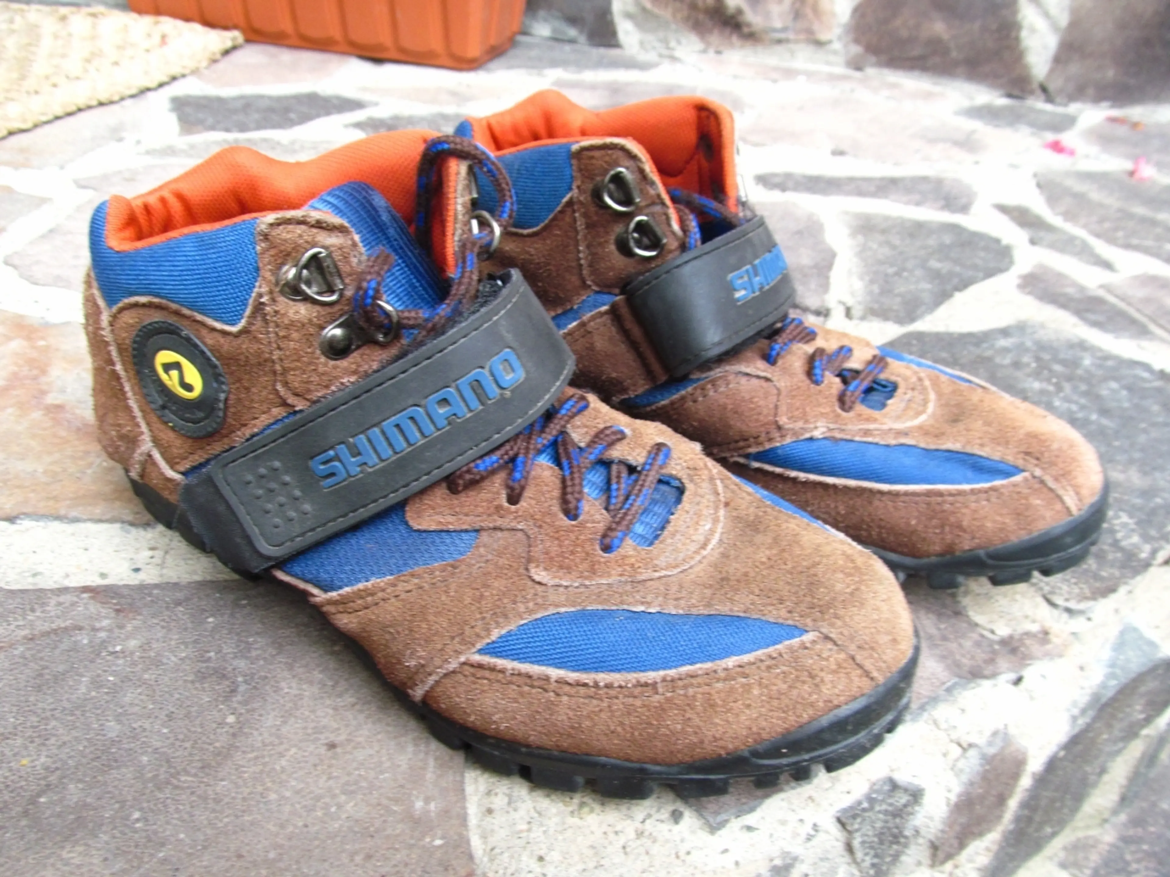 2. Pantofi Shimano SH-M055 nr 40,25cm