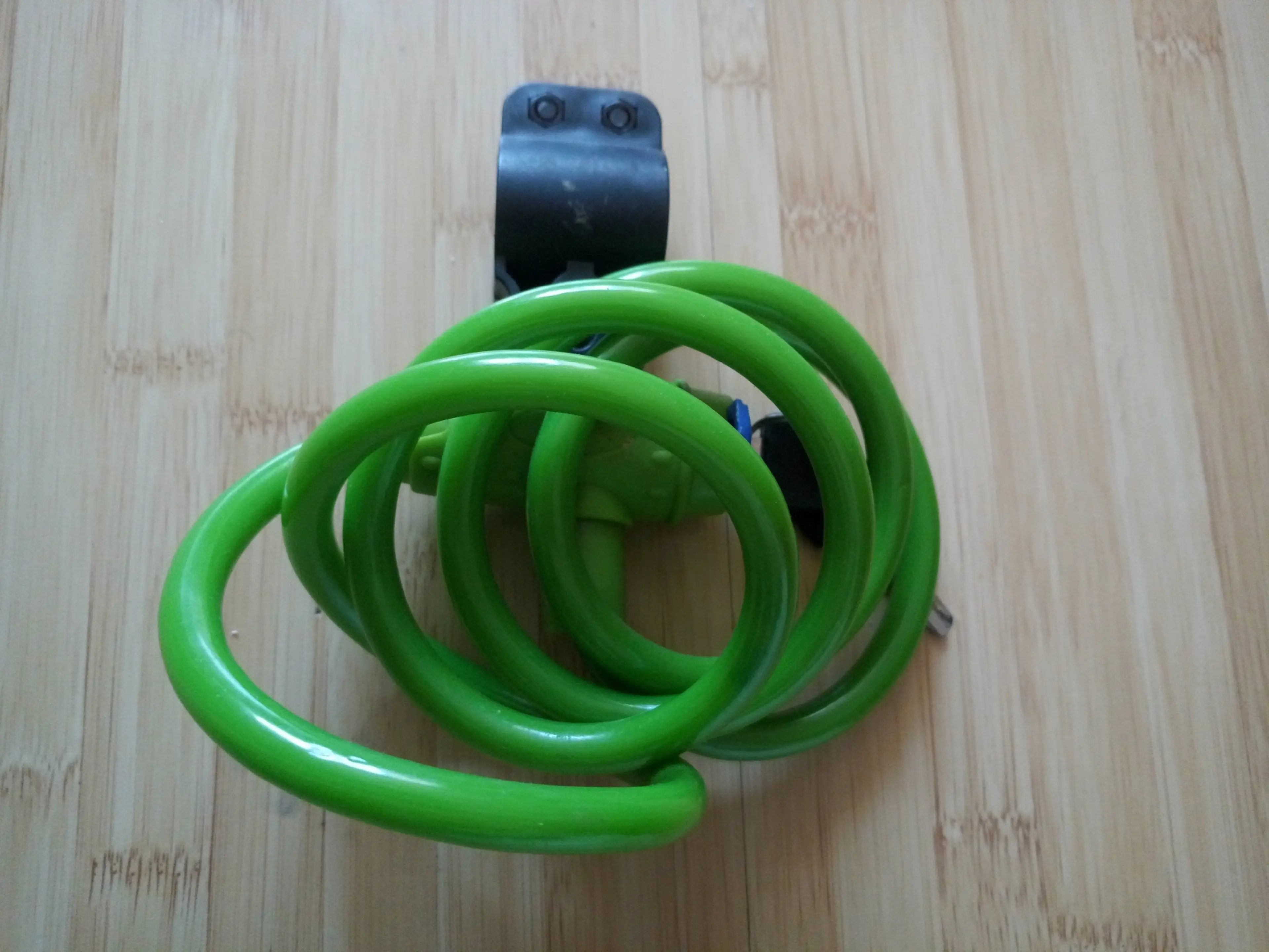 2. Antifurt tip spirala, verde, pt tija de sa