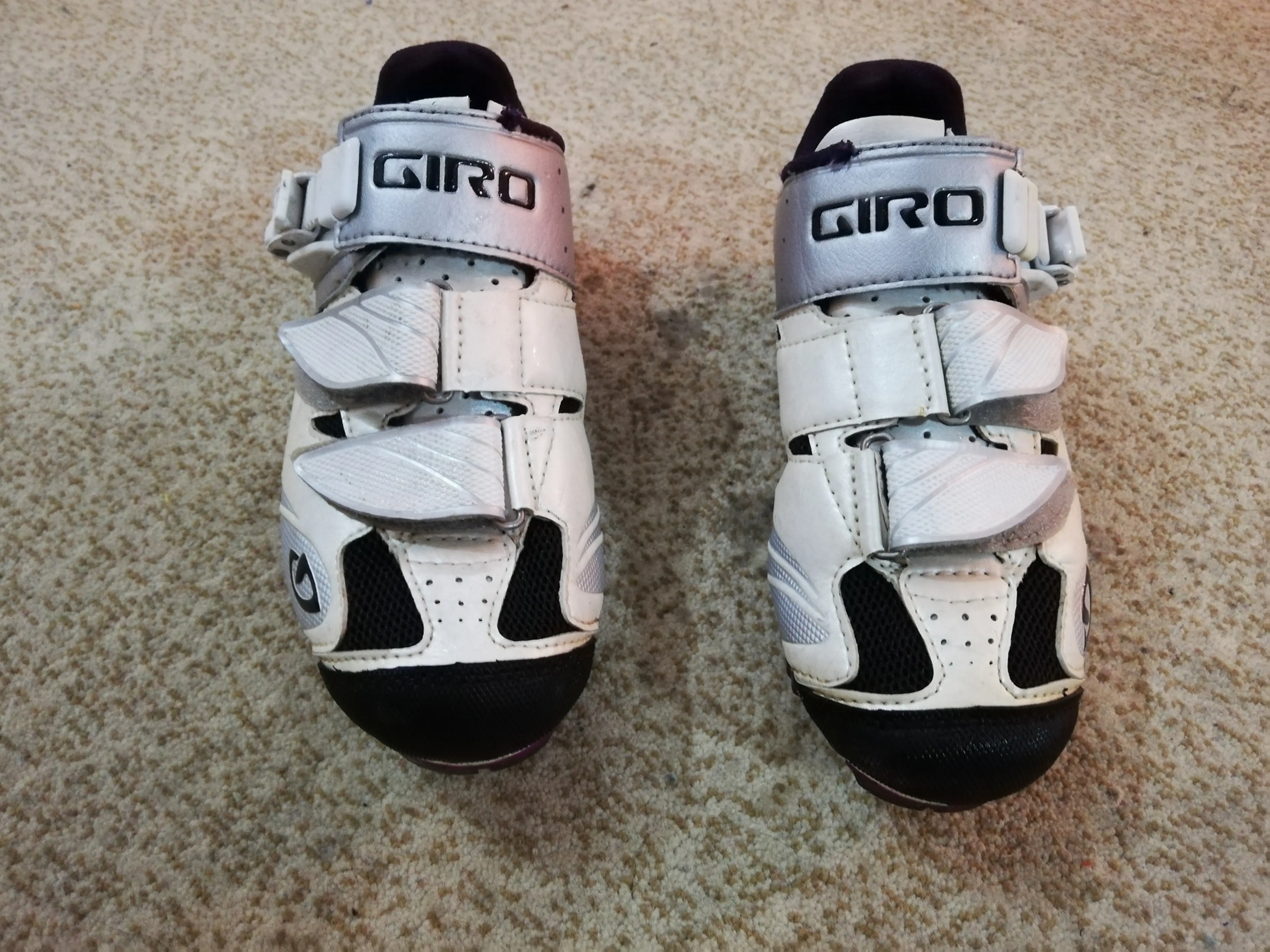 Image Vând pantofi Giro Manta