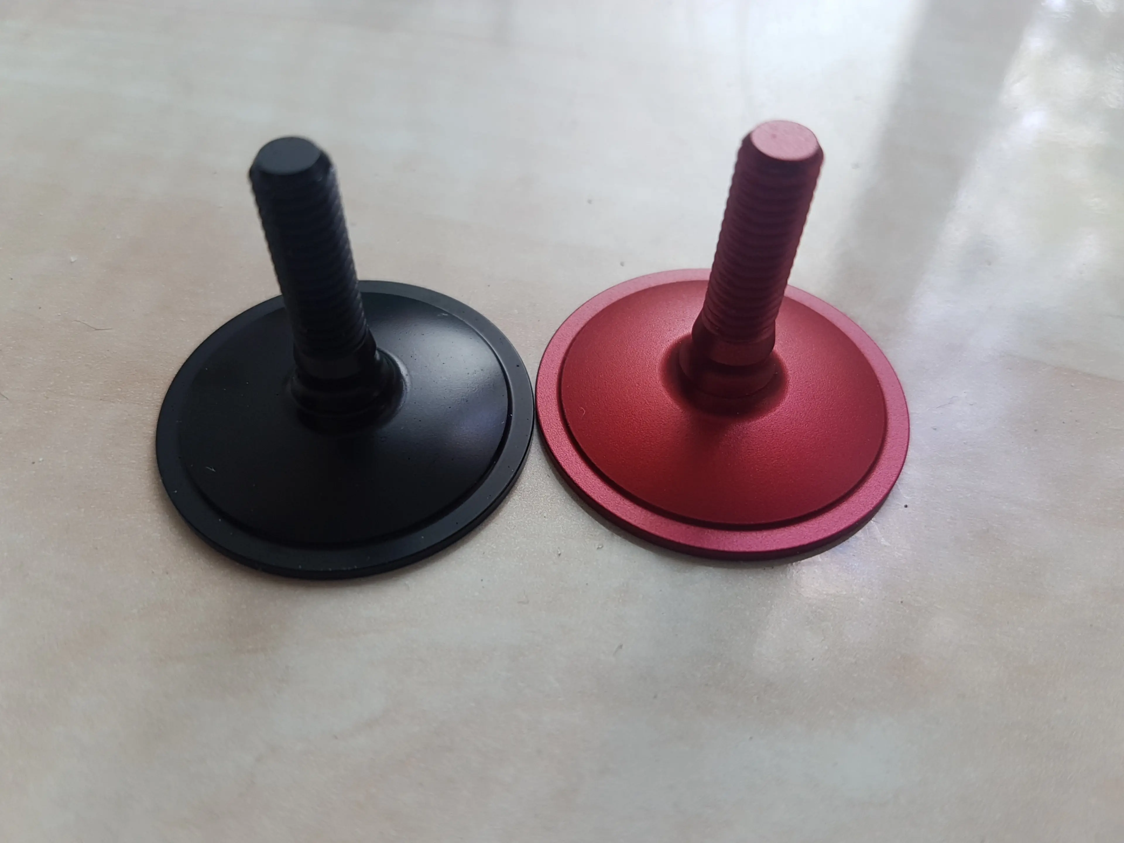 Image Capac cuveta aluminiu cu surub headset negru sau rosu 5 grame top cap