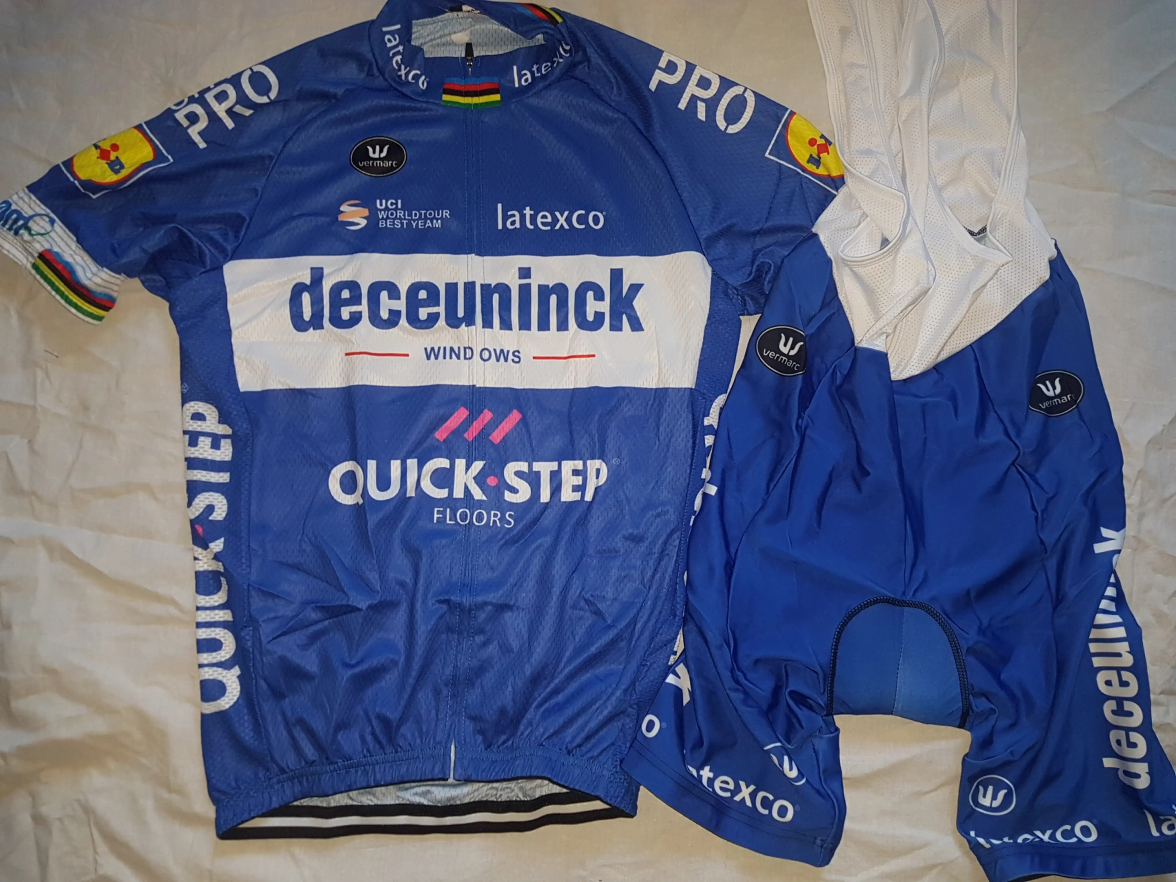Image Echipament ciclism Deceuninck Quick Step quickstep 2019 NOU set tricou pantalon