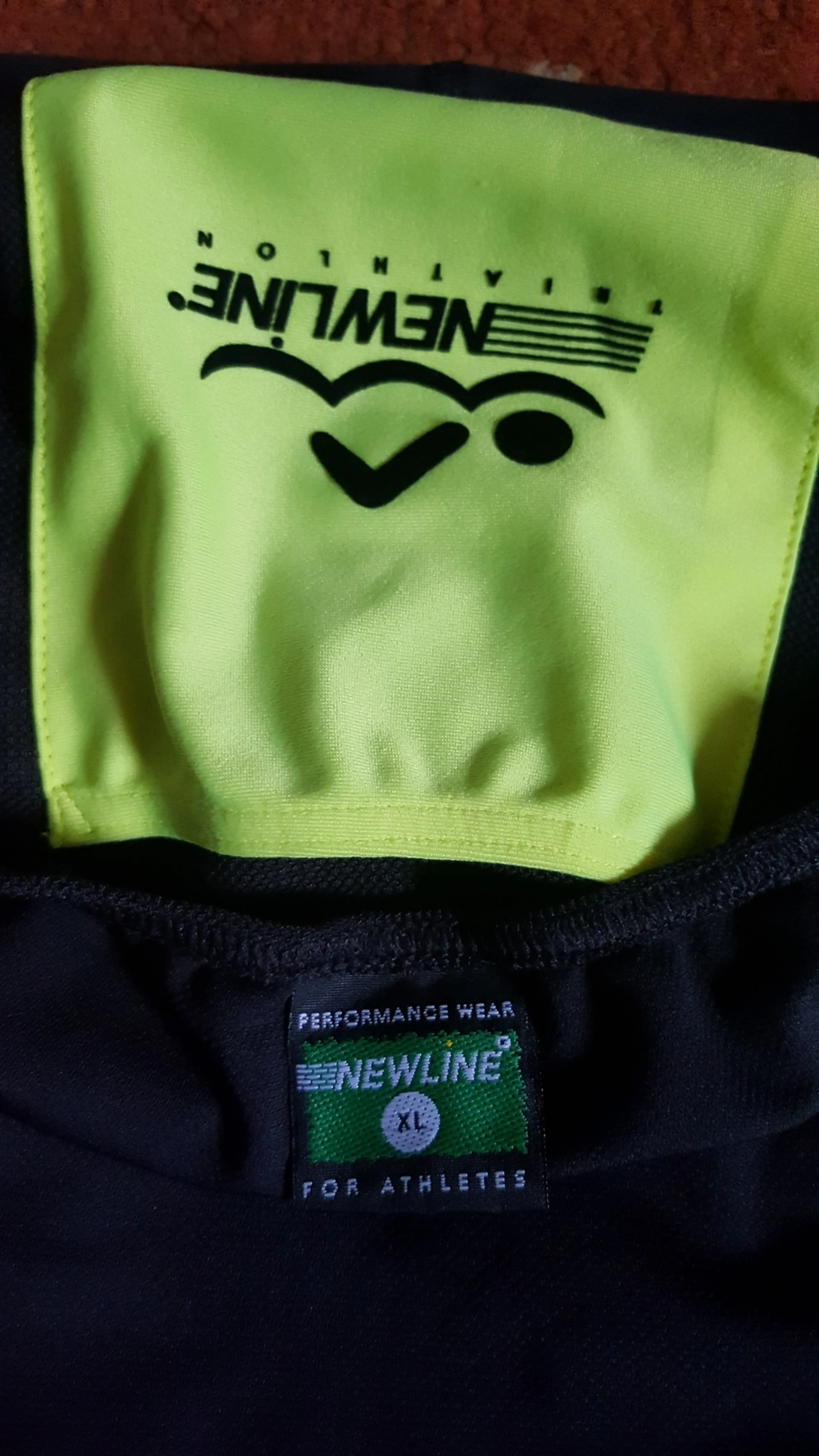1. Trisuit triatlon Newline, este nou