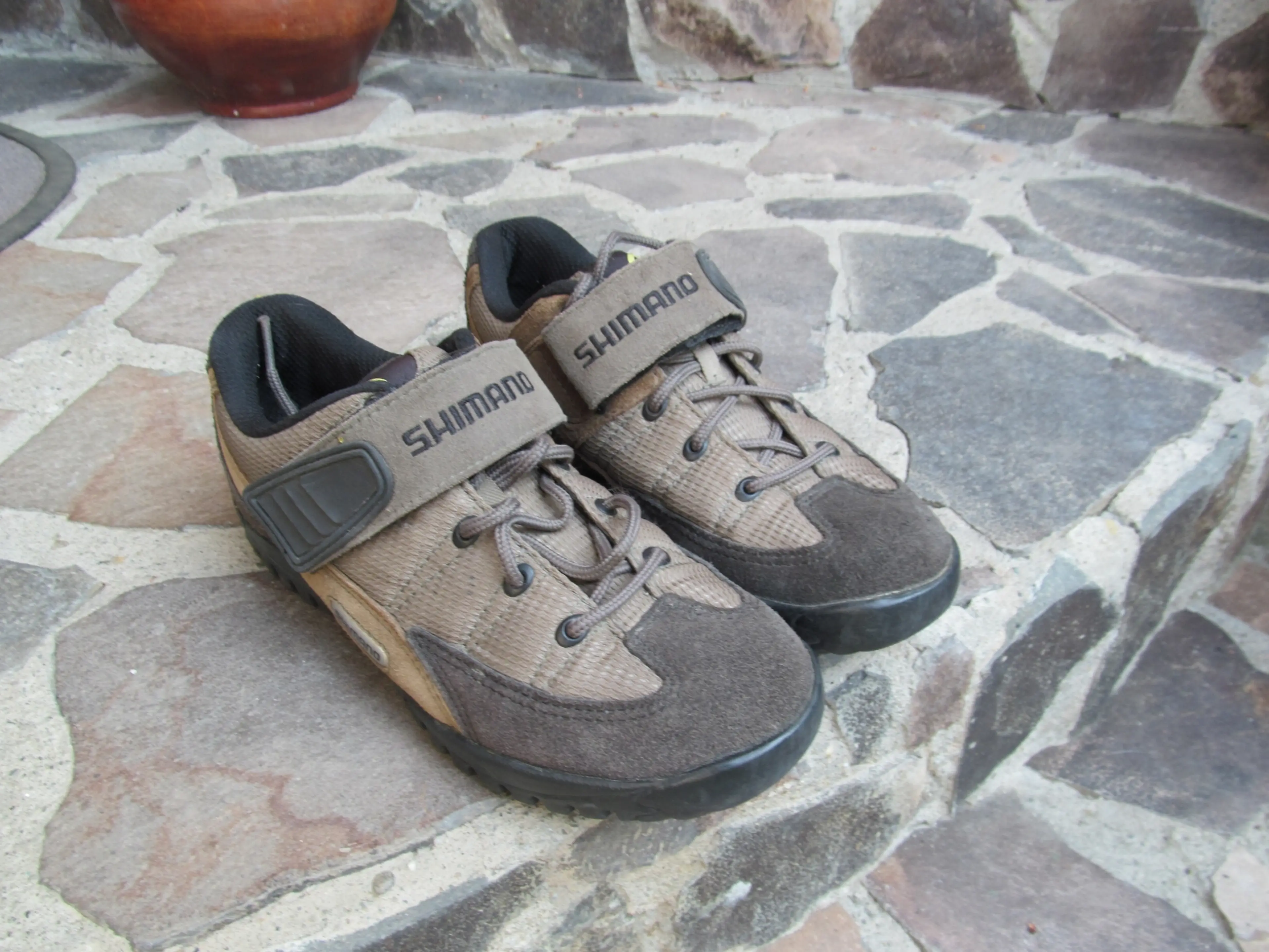 2. Pantofi SH-M038W nr 39 ,24.5 cm