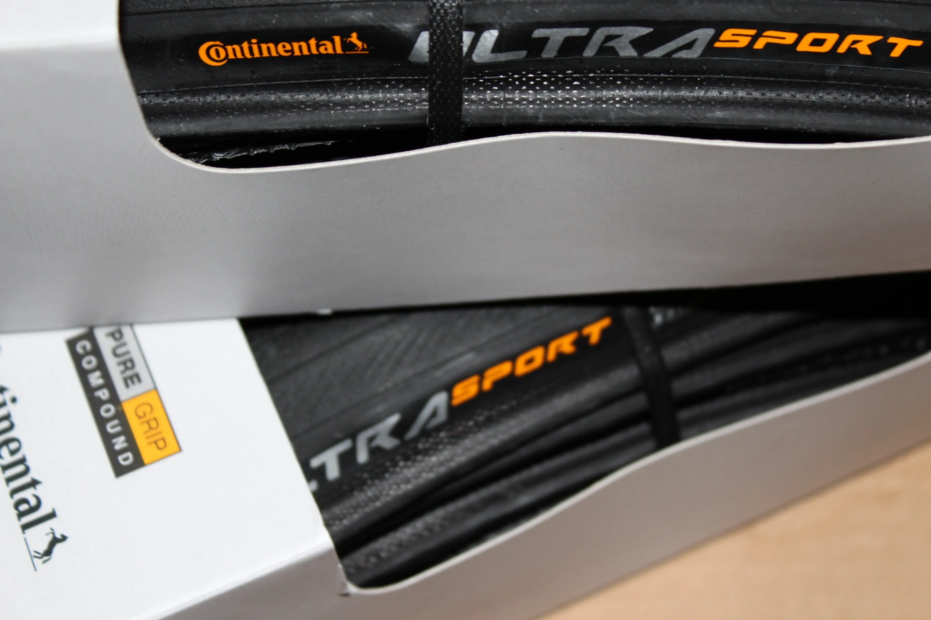 2. Pereche Continental Ultra Sport III E25 pliabil 25-622