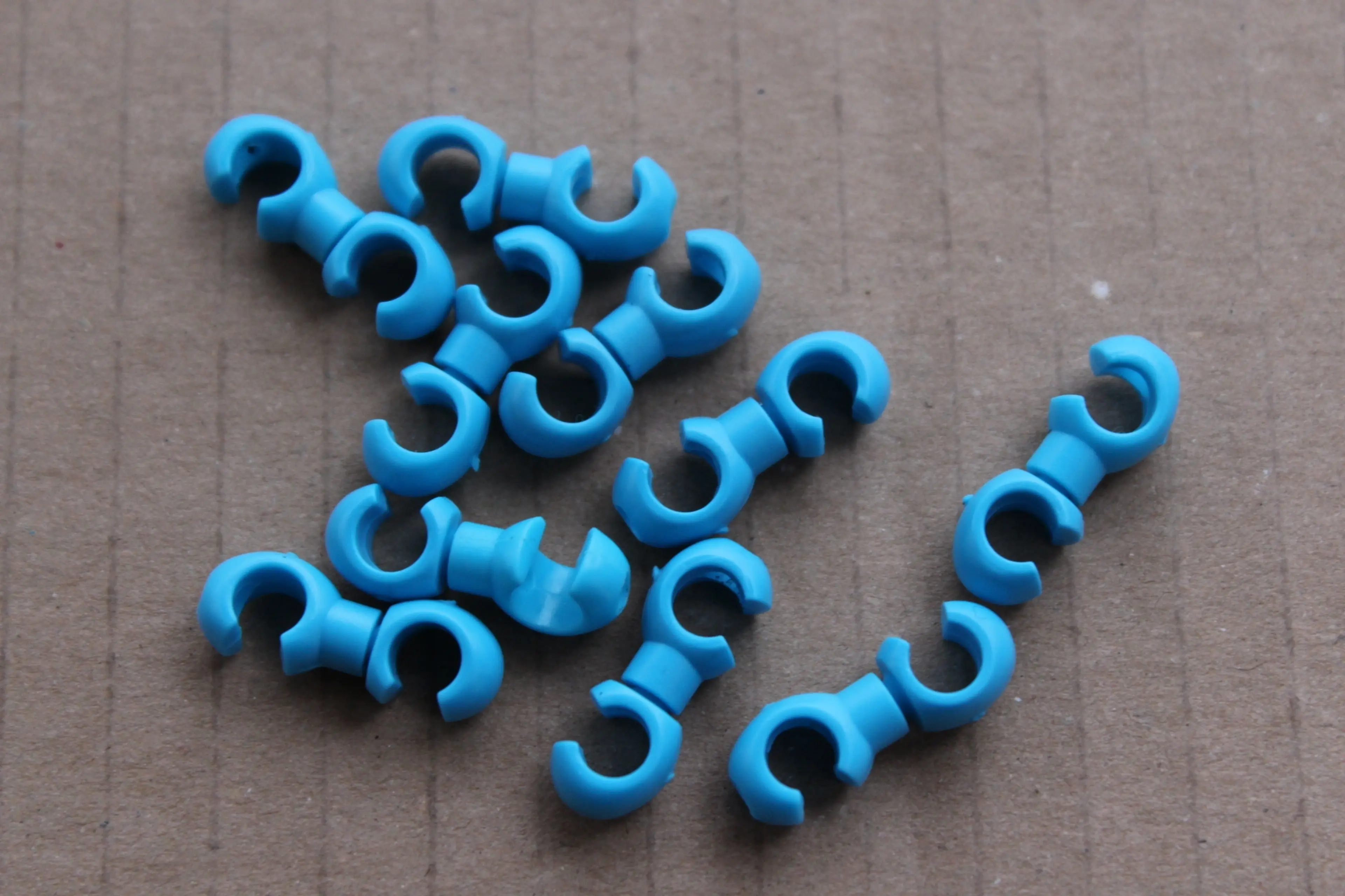1. S-Clip clema dubla rotativa prins camasa cablu - 10buc.Set albastru