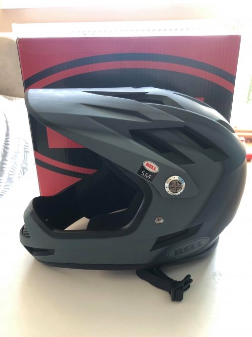 Spaceship operation Applicant Casca bicicleta Bell SANCTION marimea S NOUA - Biciclete second hand - Bazar DirtBike.ro Spaceship operation Applicant Casca bicicleta Bell SANCTION marimea S NOUA - Biciclete second hand - Bazar DirtBike.ro