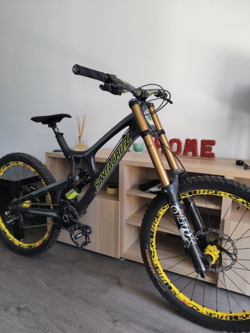 Vand Santa Cruz V10 Carbon 2014 Biciclete MTB Downhill
