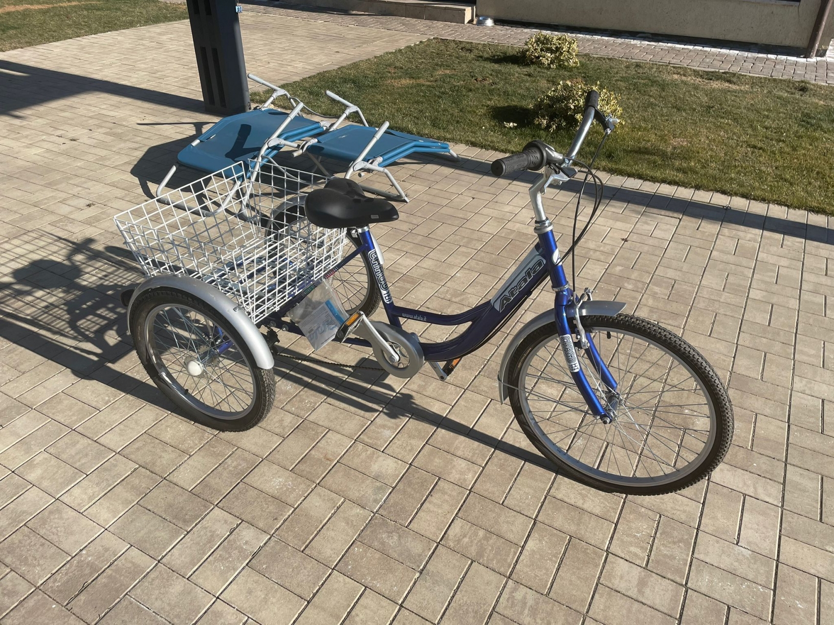 Tricicleta Adulti Atala Cargo HiTen in Stare Perfecta si Neutilizata