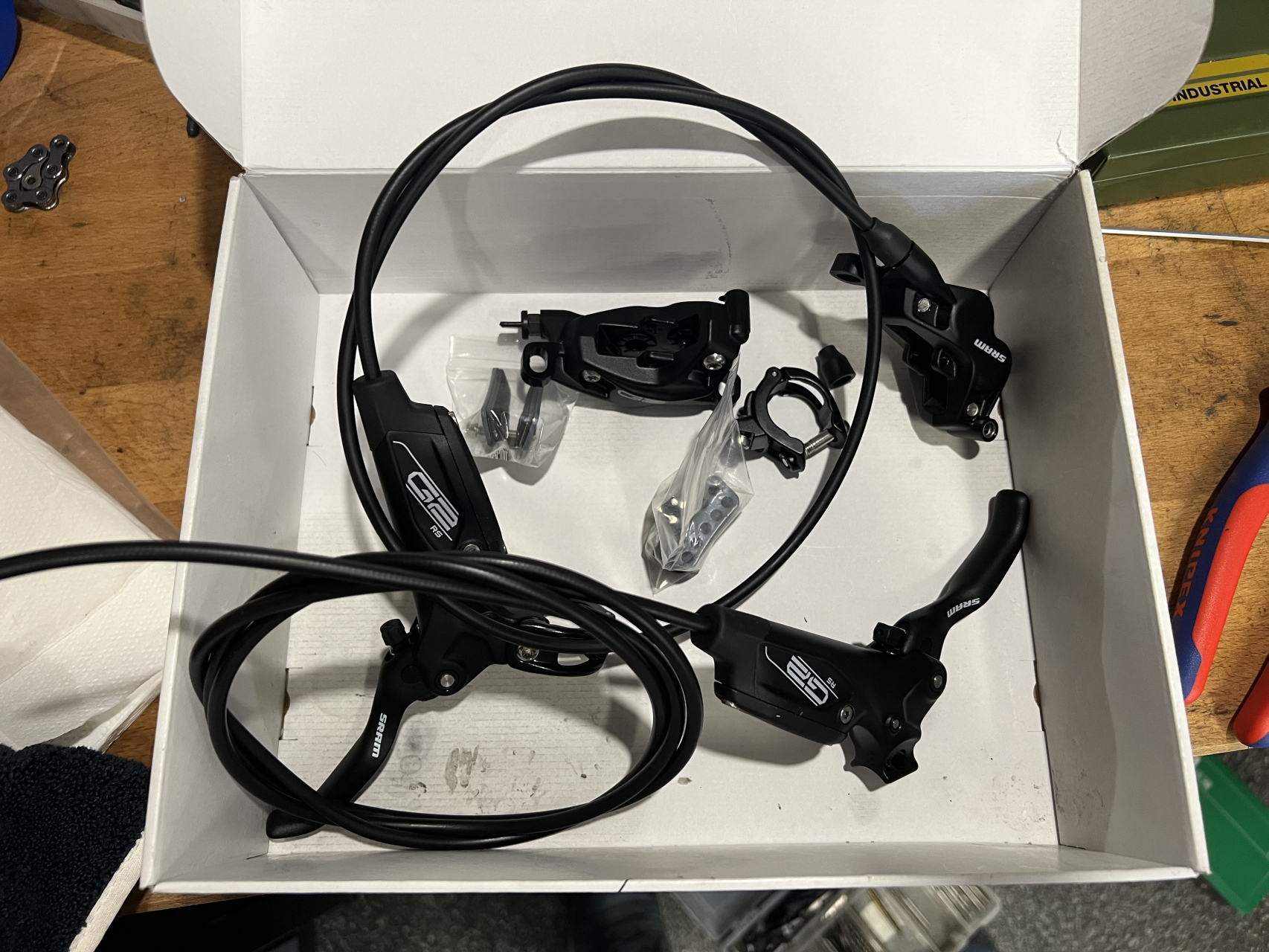 sram avid