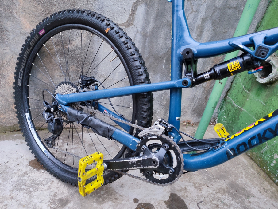 BICICLETA FURATA Rocky Mountain Thunderbolt 710 2017 full