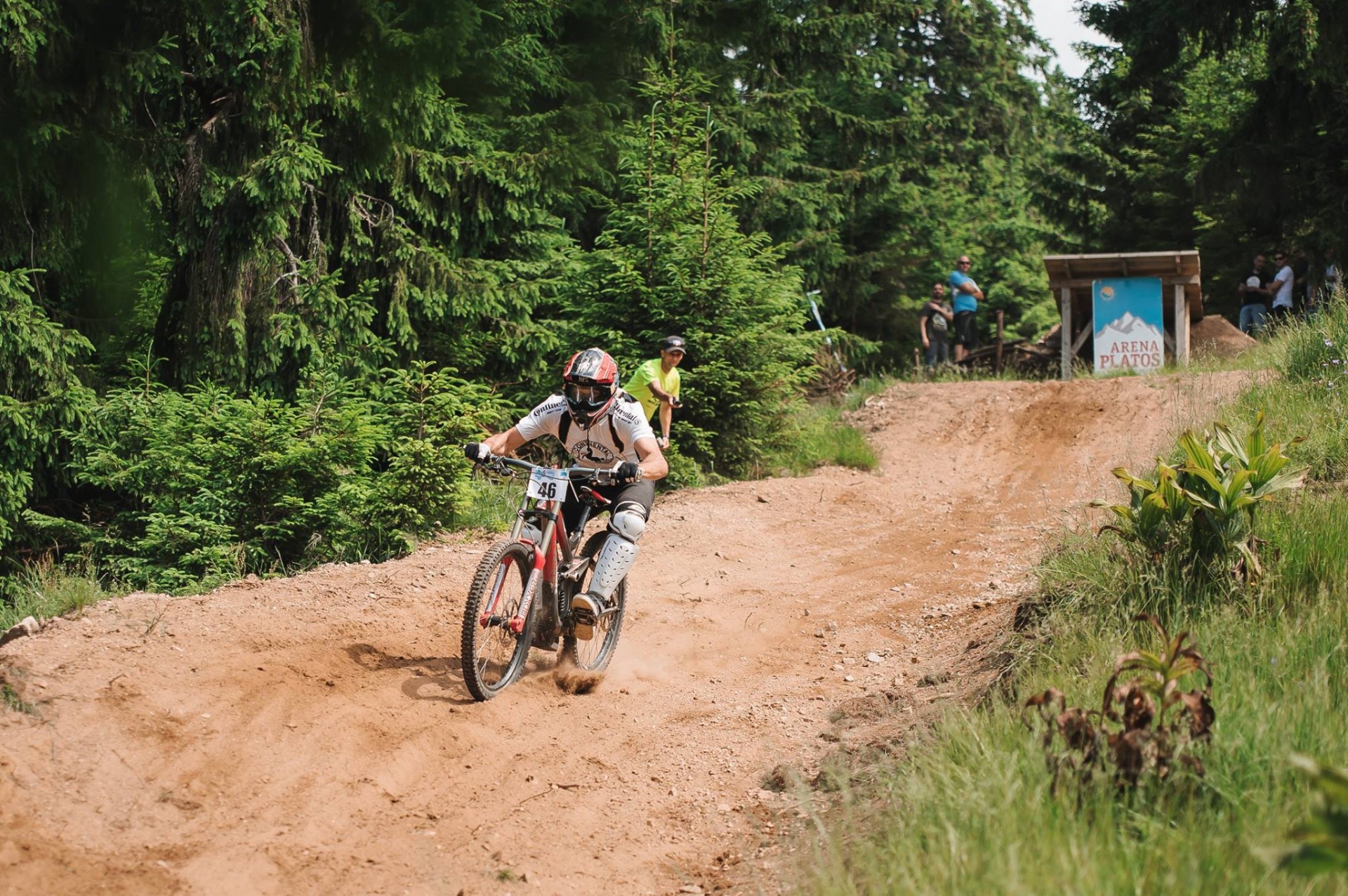 Arena Platoș Progression Session & Camp Sauvage Party