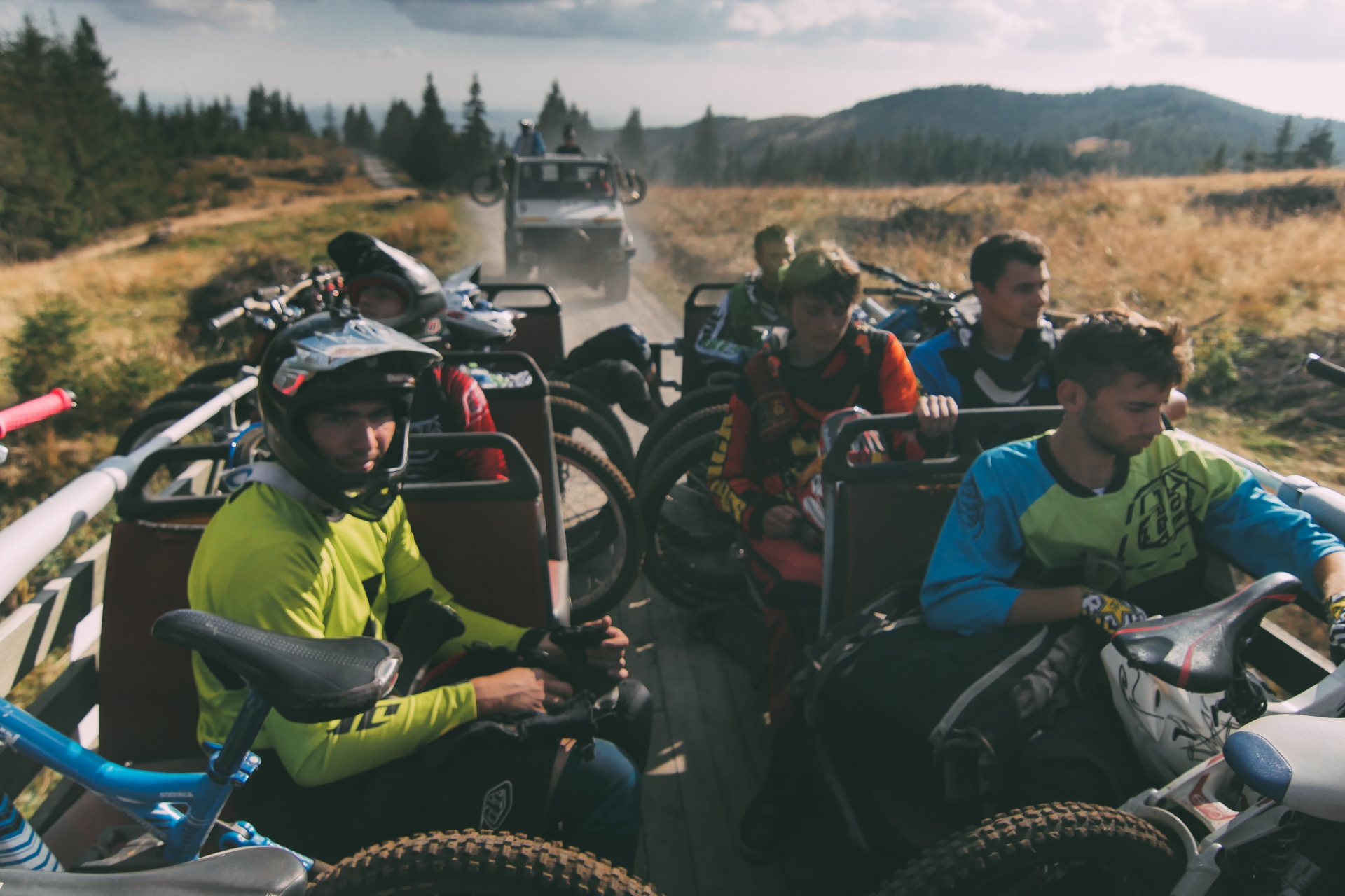 CND #4 Harghita Downhill: tot ce trebuie să știi (și ceva în plus!)