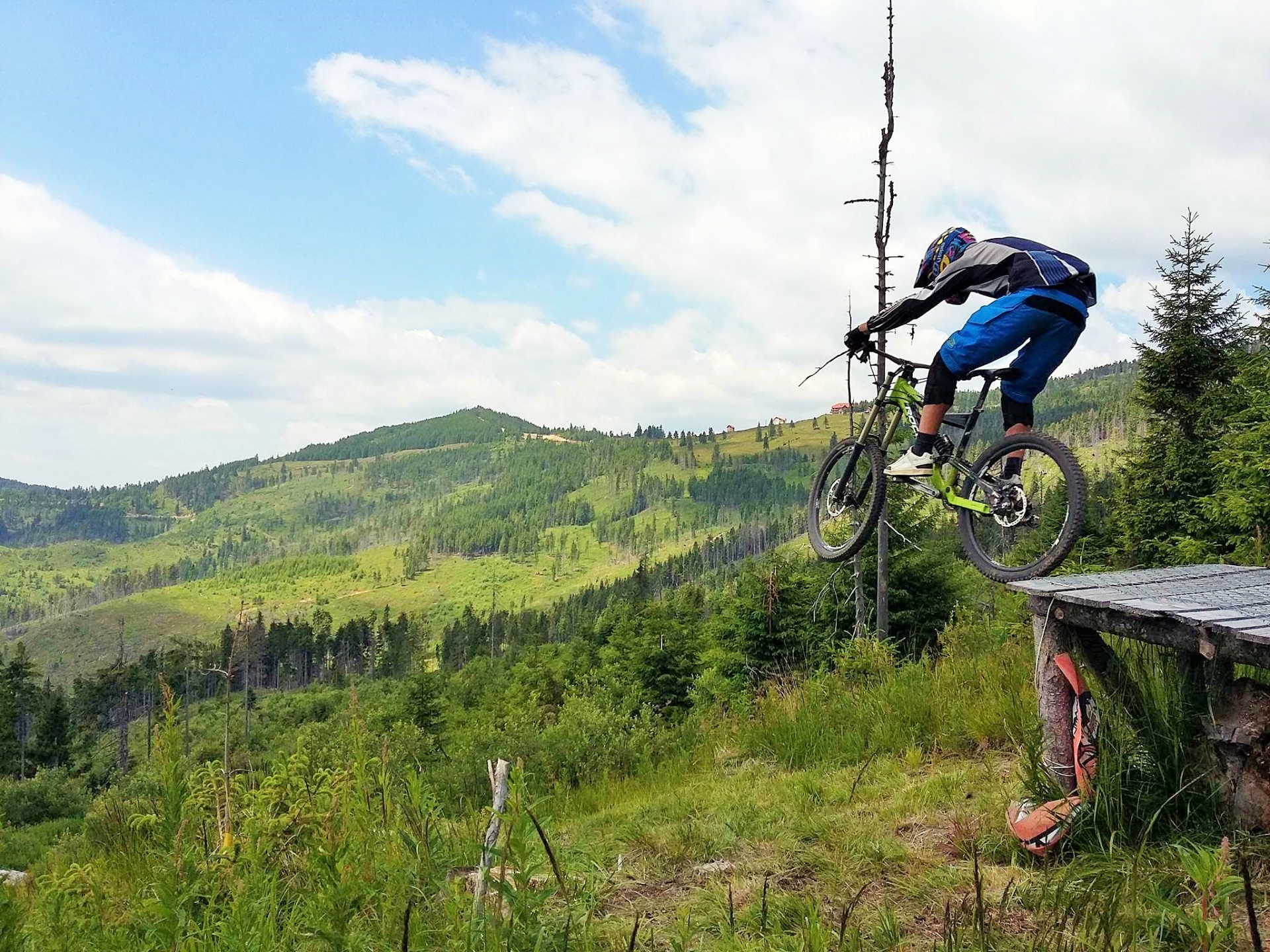 CND #4 Harghita Downhill: tot ce trebuie să știi (și ceva în plus!)