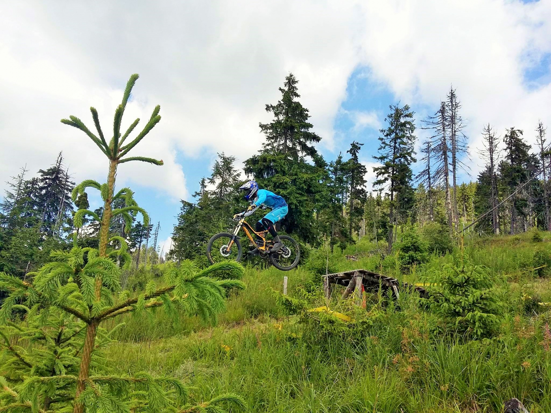 CND #4 Harghita Downhill: tot ce trebuie să știi (și ceva în plus!)