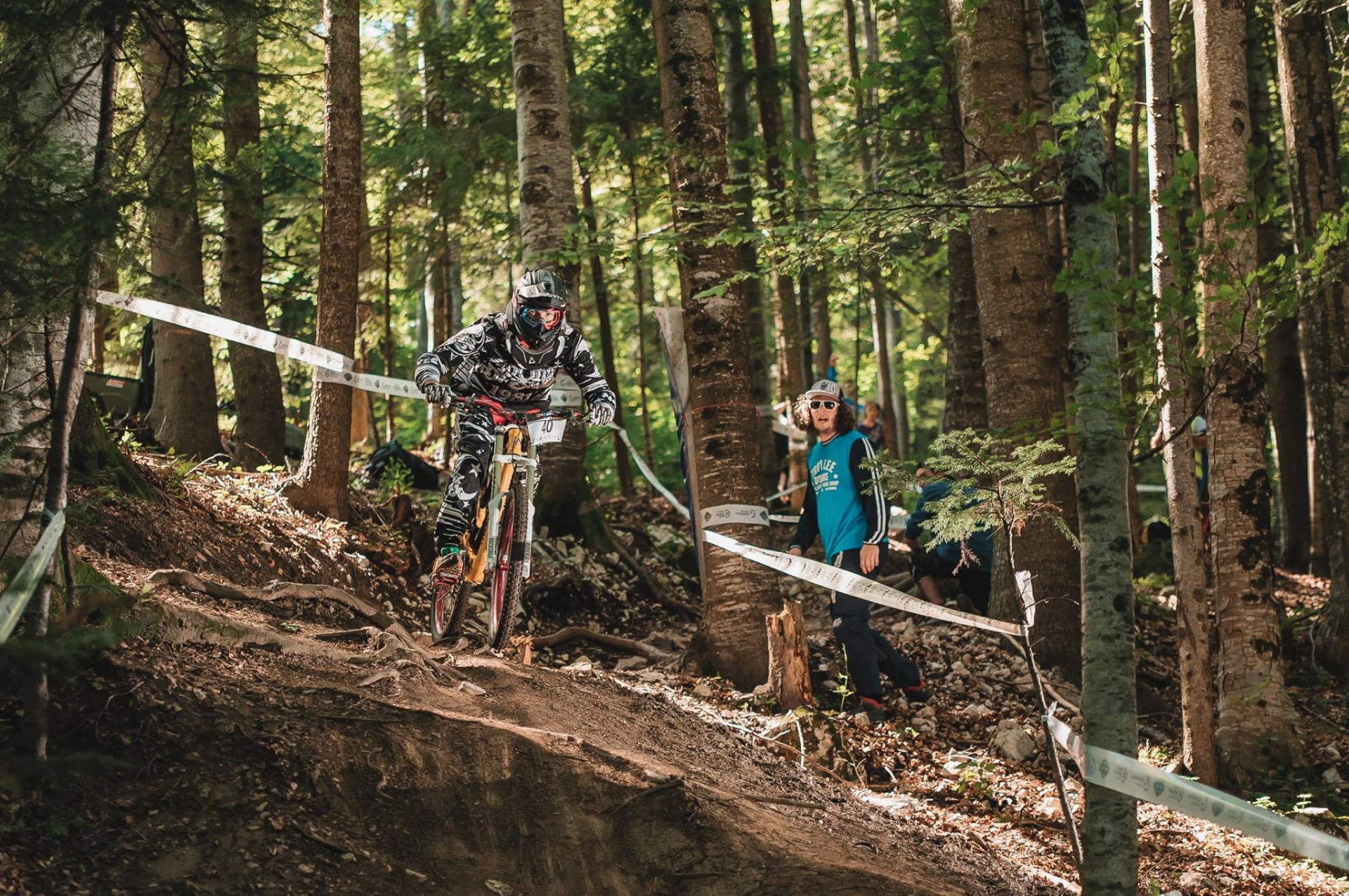 Campionatul Național de Downhill 2017: informații pe două voci