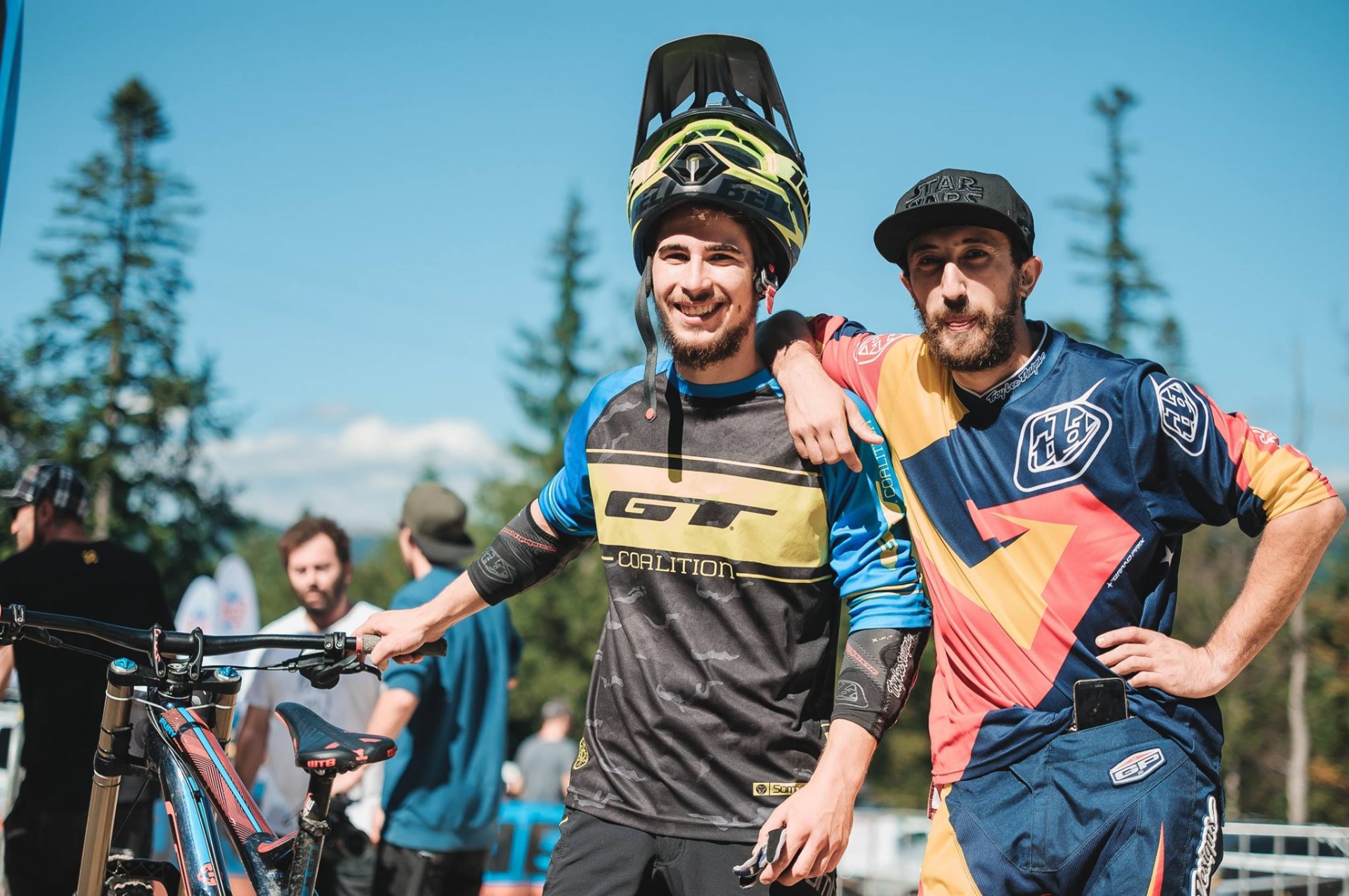 Campionatul Național de Downhill 2017: informații pe două voci