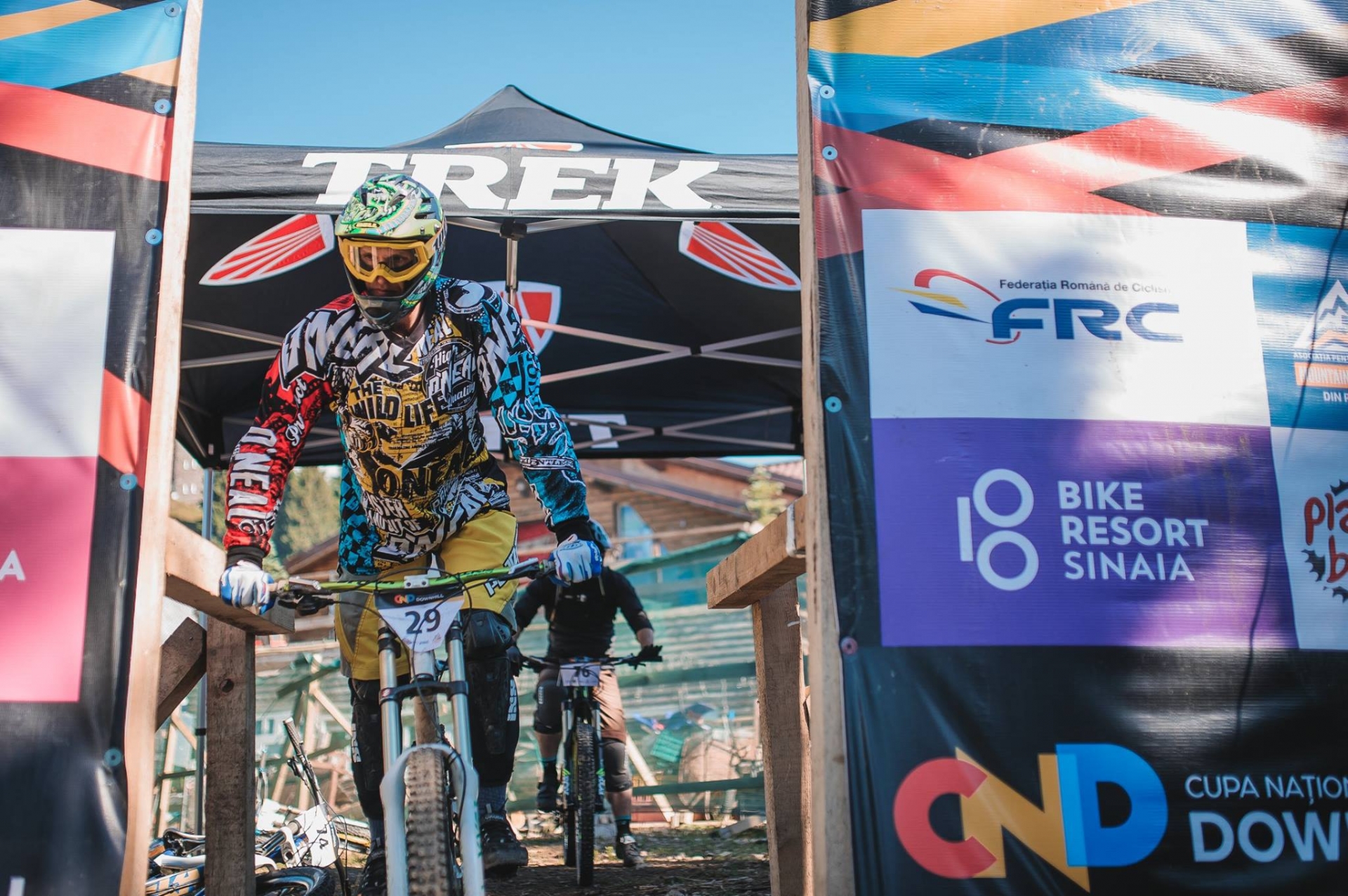 Campionatul Național de Downhill 2017: informații pe două voci