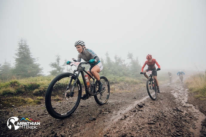 MTB la superlativ! Slovacul Tomáš Višňvoský și elvețianca Ariane Lüthi campioni la cea de-a treia ediție a Carpathian MTB Epic