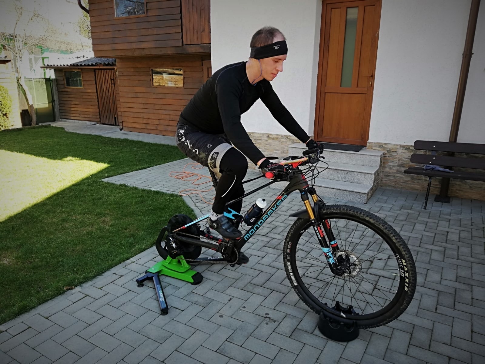 ”Pedalăm pentru viață” - Cătălin Sprînceană despre competiții indoor și mult mai mult