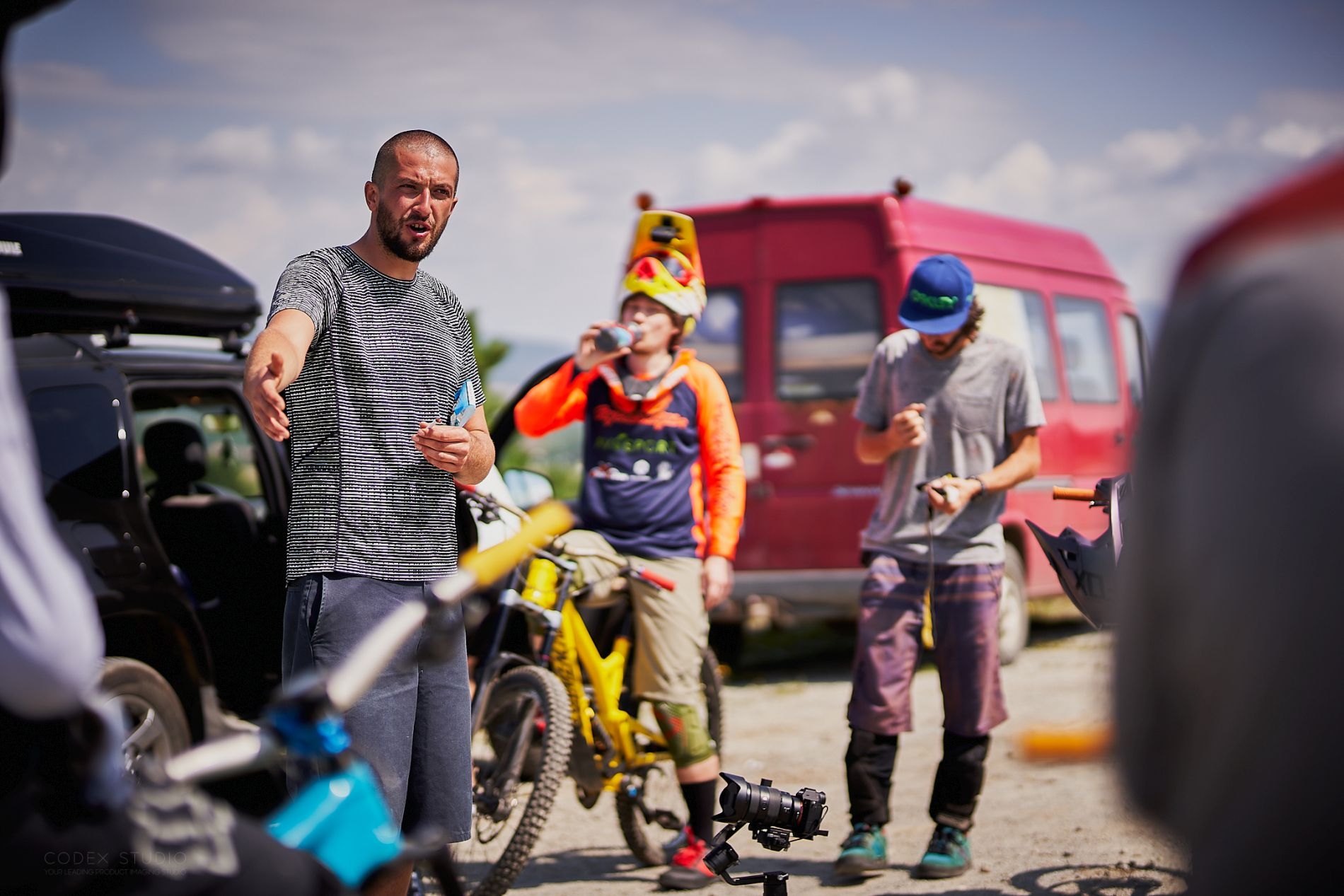 Flow Ride 6 - interviu cu Angelo Bude despre curse de DH, trasee noi și nu numai